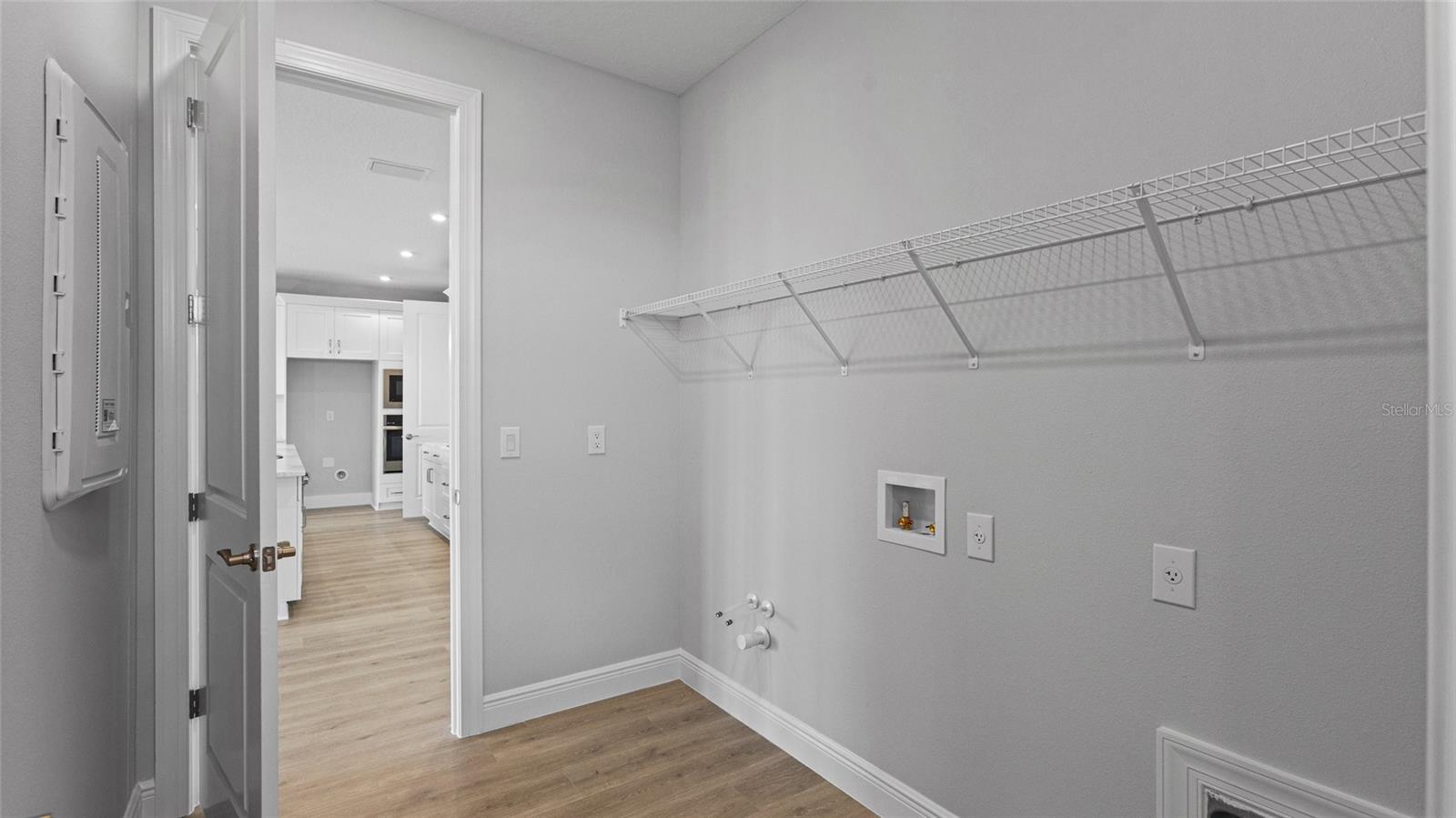 Image 21 of 34 For 14444 Woodland Preserve Trail