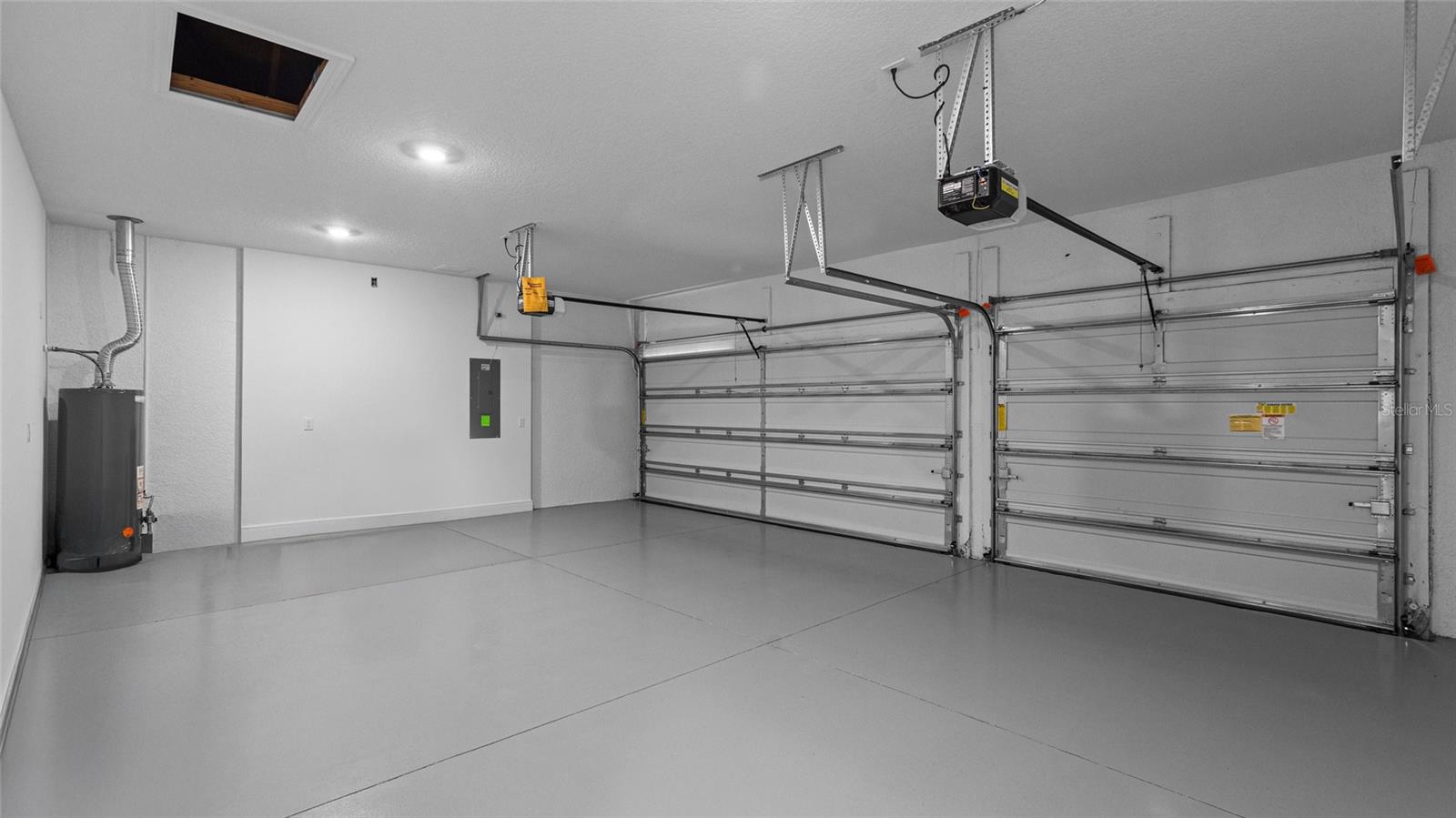 Image 22 of 34 For 14444 Woodland Preserve Trail