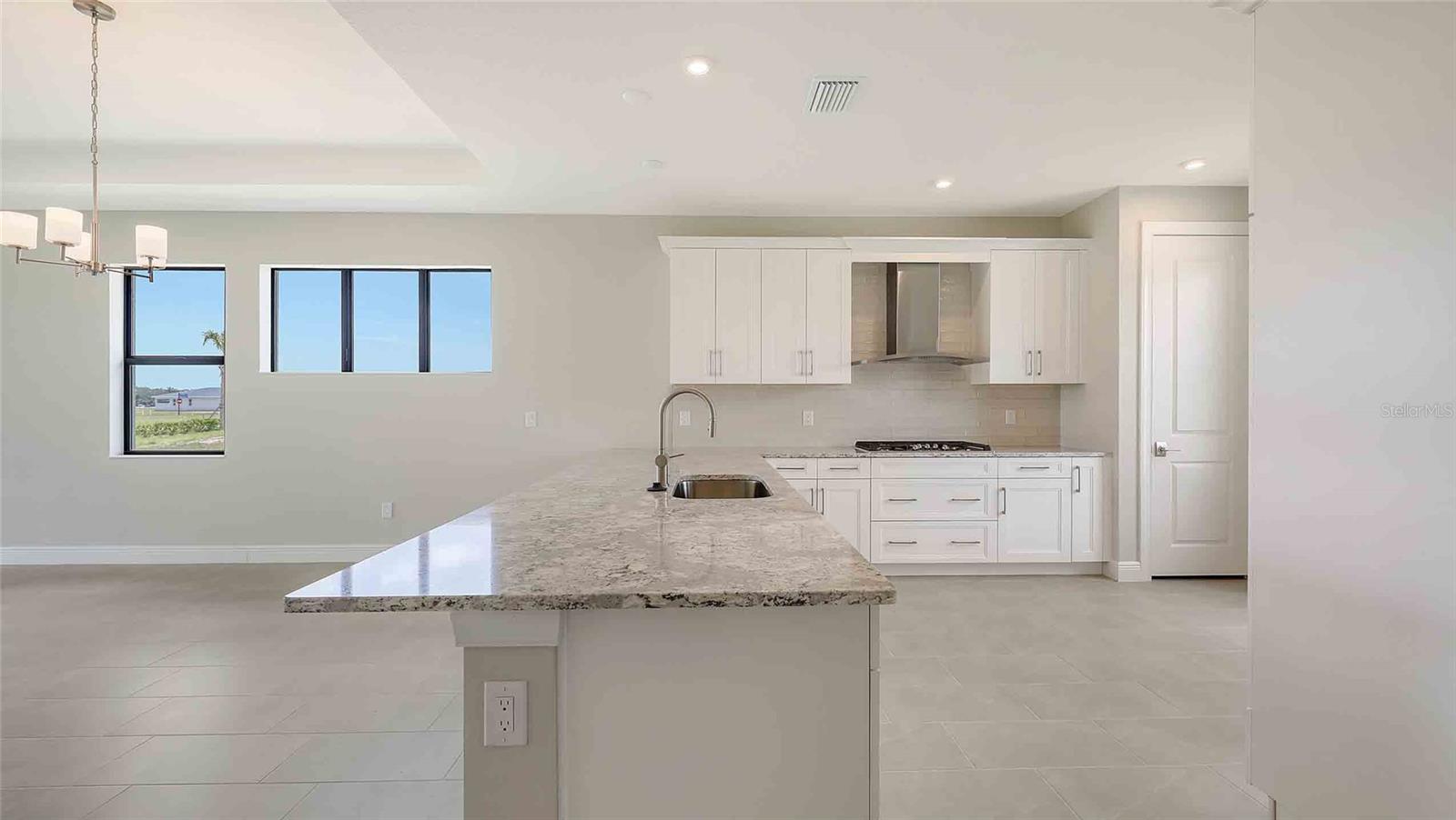 Image 13 of 36 For 14370 Hammock Oak Street