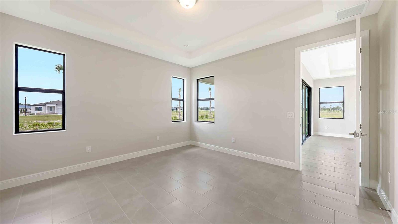 Image 18 of 36 For 14370 Hammock Oak Street