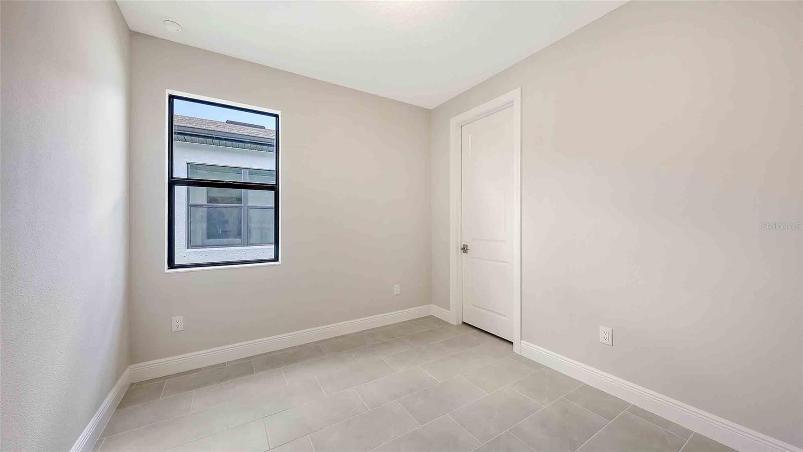 Image 26 of 36 For 14370 Hammock Oak Street