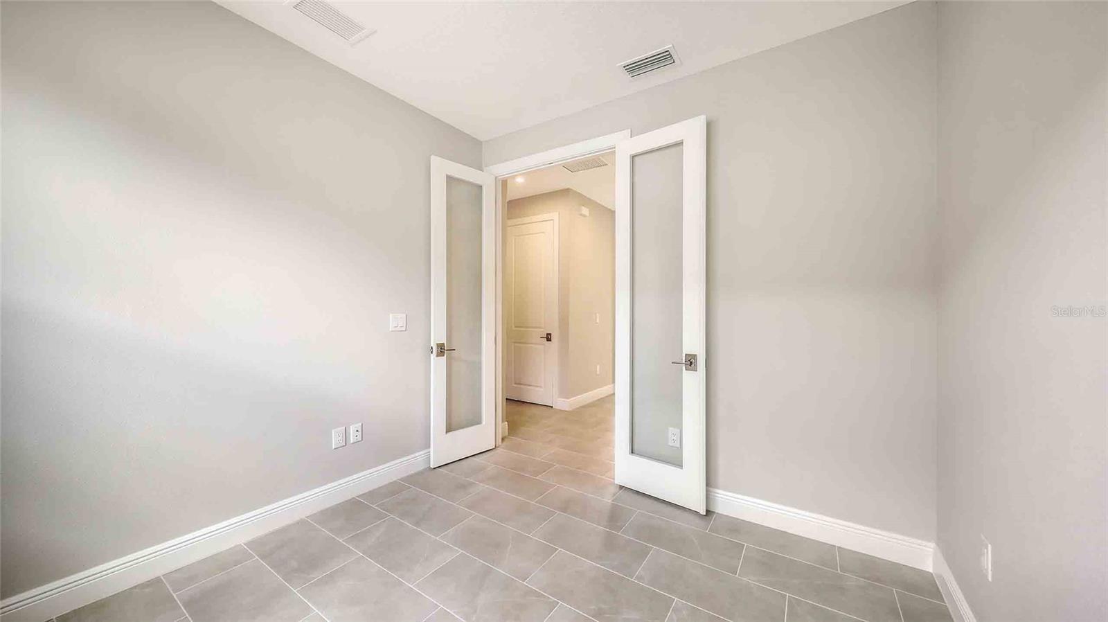 Image 31 of 36 For 14370 Hammock Oak Street