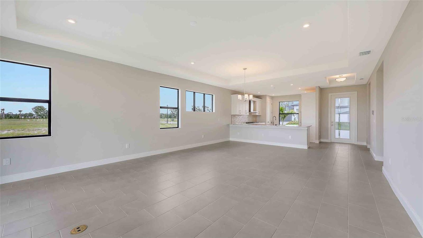 Image 8 of 36 For 14370 Hammock Oak Street