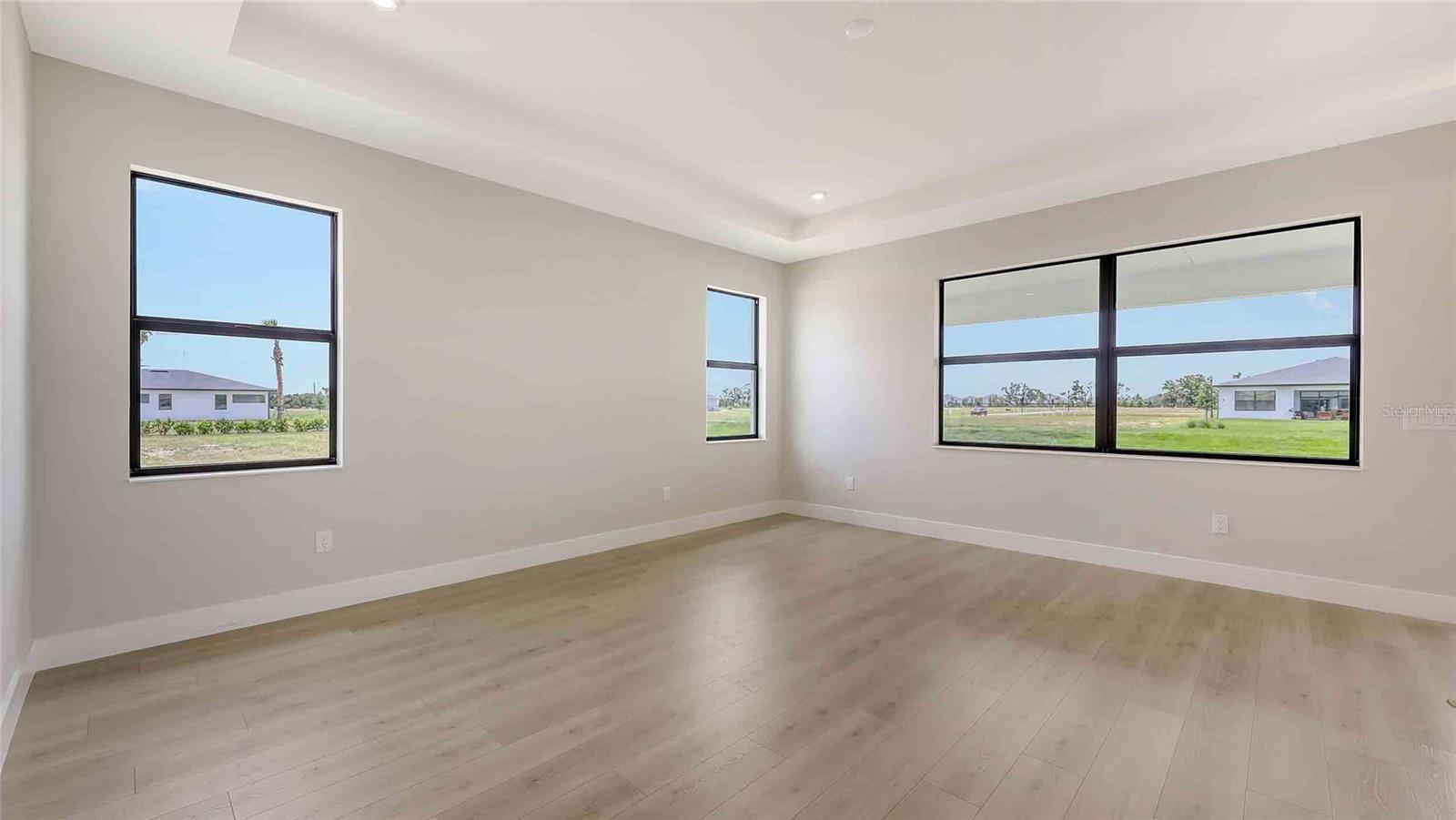 Image 28 of 47 For 14451 Coastal Woodland Lane