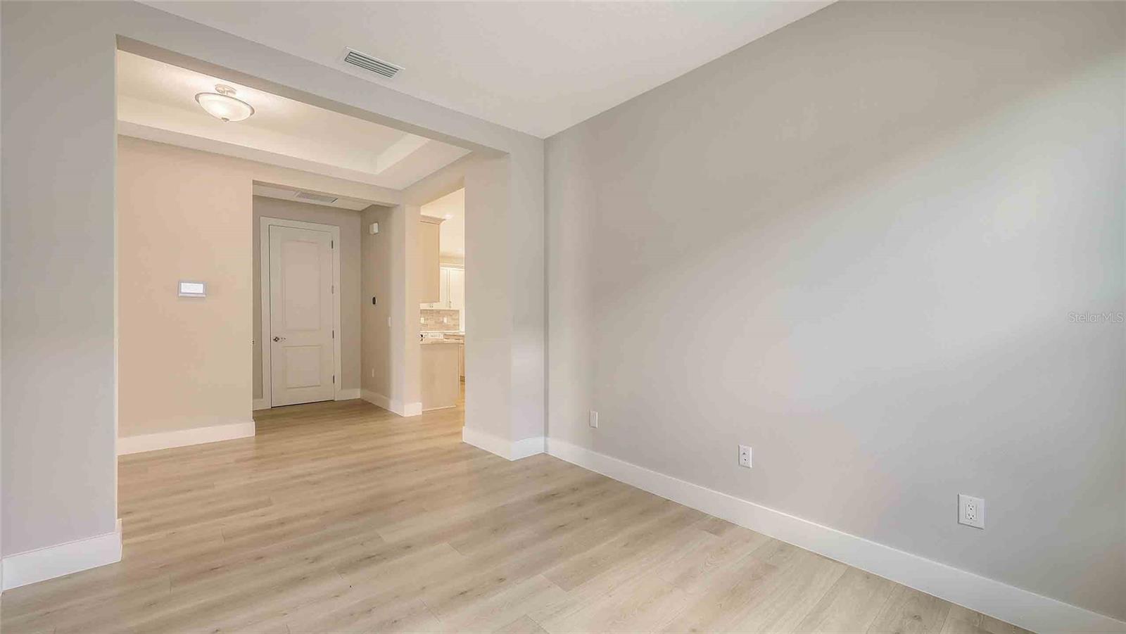 Image 36 of 47 For 14451 Coastal Woodland Lane