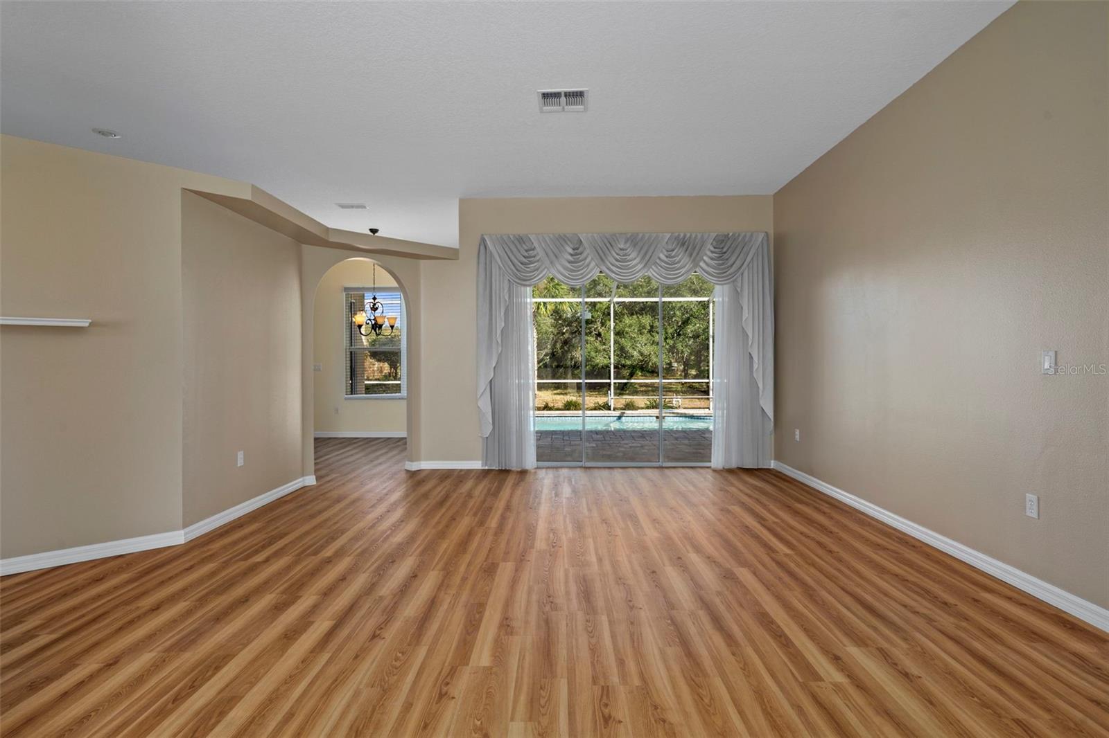 Image 11 of 50 For 9376 Bearwalk Path