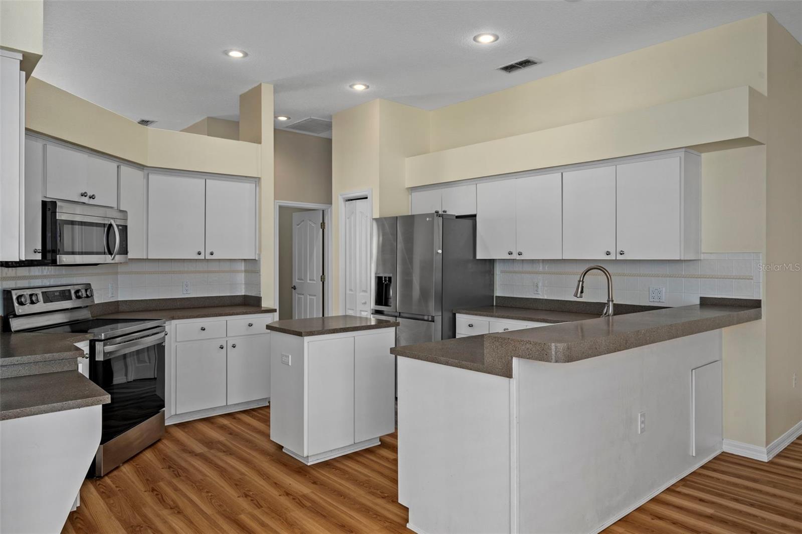 Image 23 of 50 For 9376 Bearwalk Path