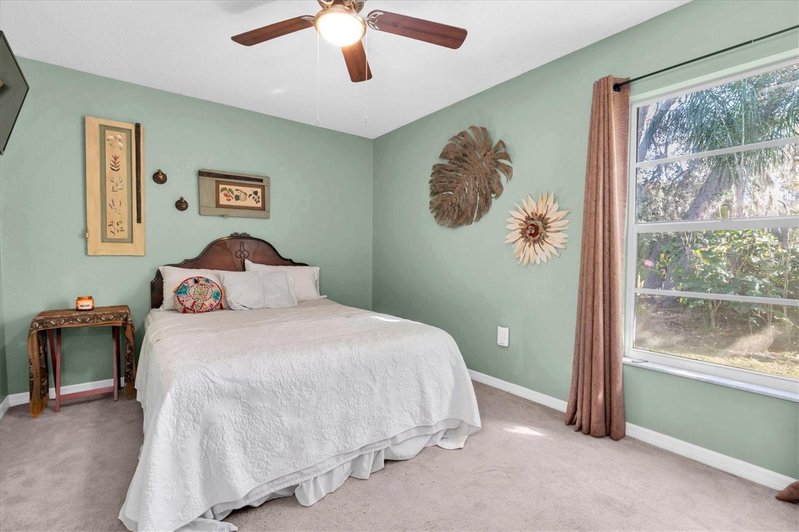 Listing photo id 11 for 5206 Lagos Court