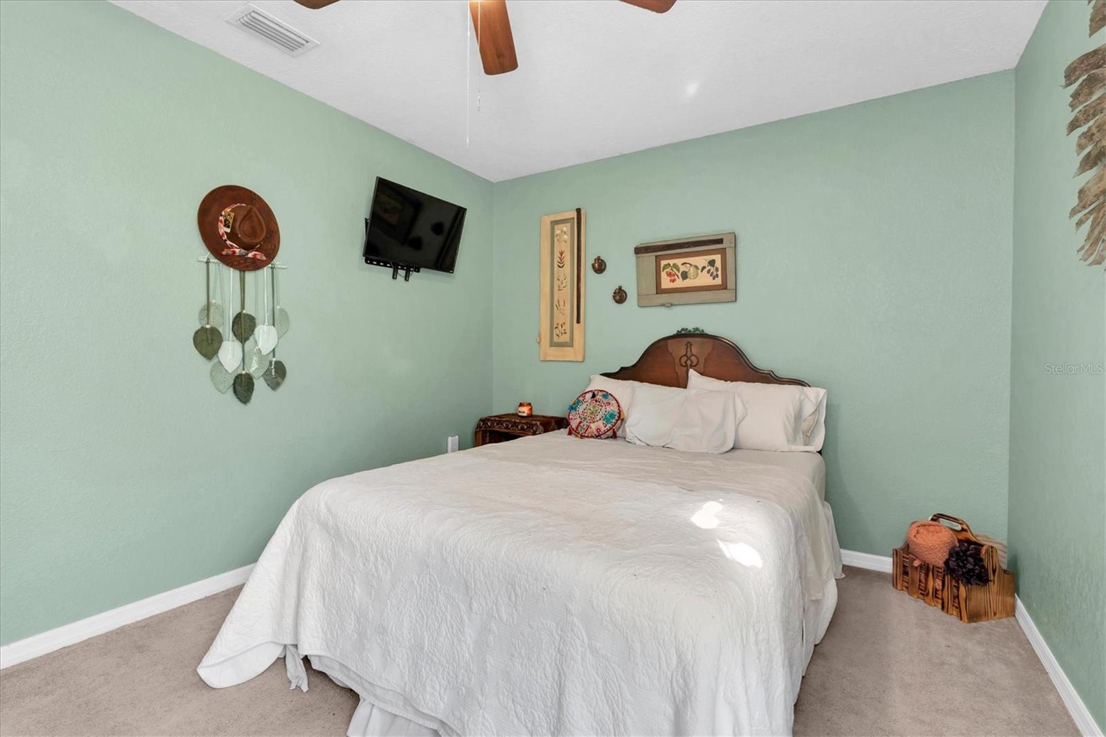 Listing photo id 12 for 5206 Lagos Court