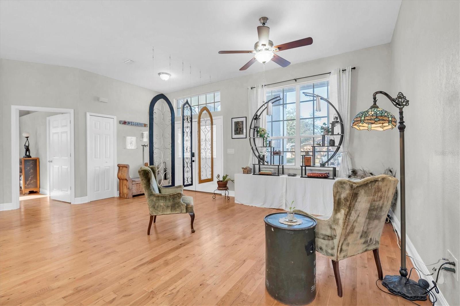 Listing photo id 31 for 5206 Lagos Court