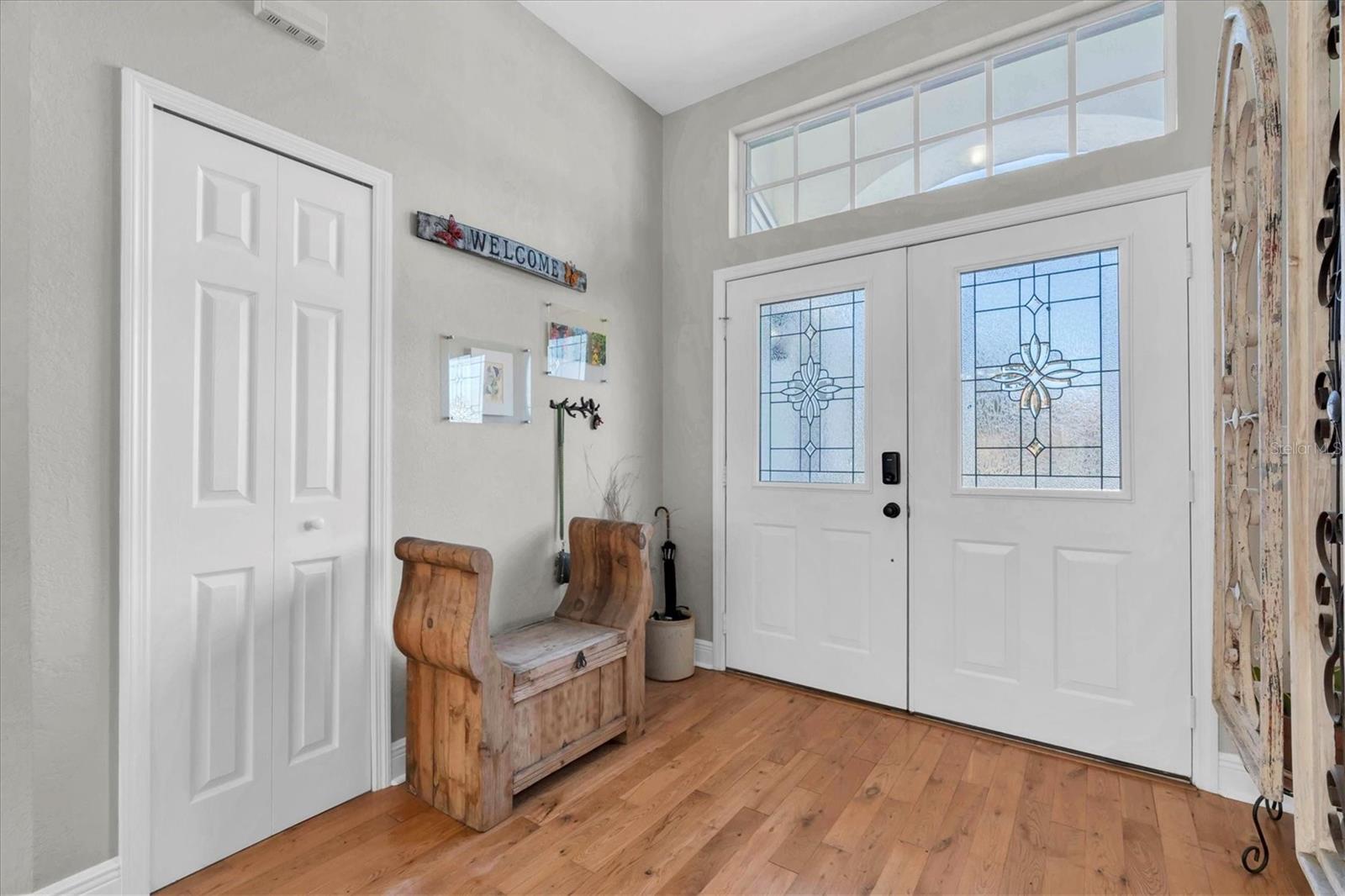 Listing photo id 4 for 5206 Lagos Court