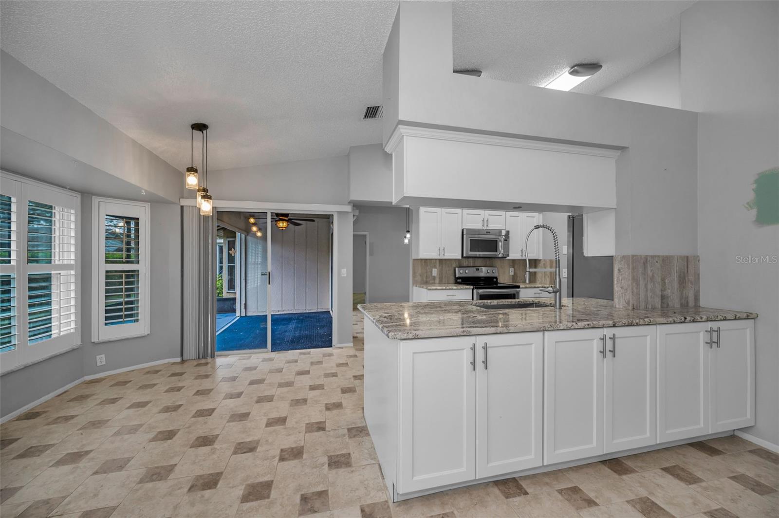 Image 13 of 75 For 6525 Pine Walk Drive