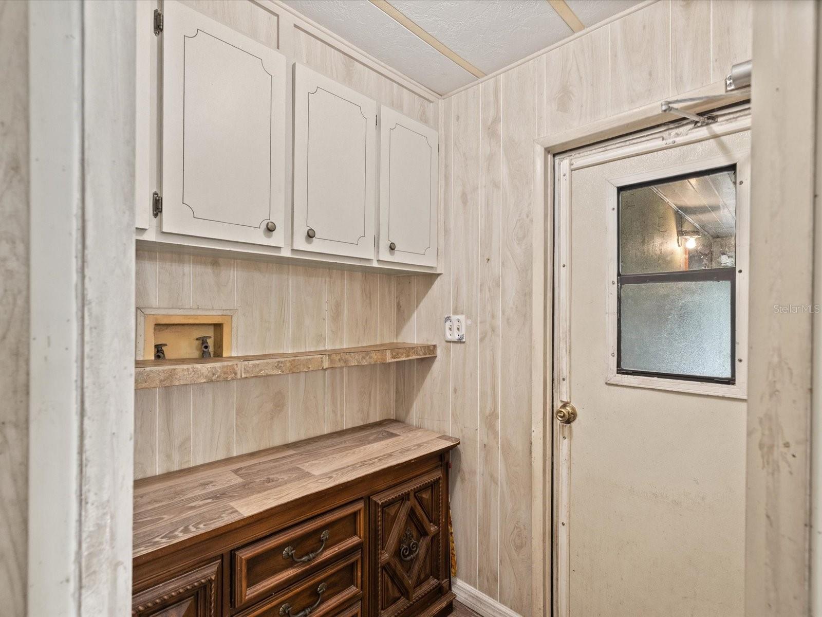 Image 27 of 46 For 17718 Rockledge Avenue