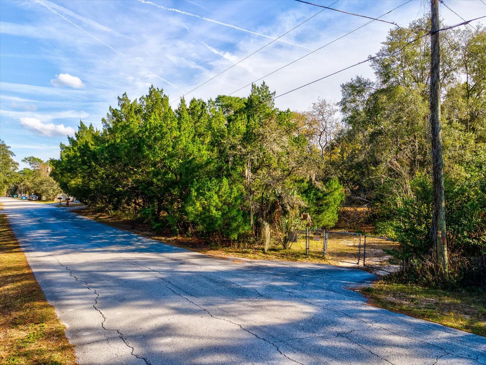 Image 41 of 46 For 17718 Rockledge Avenue