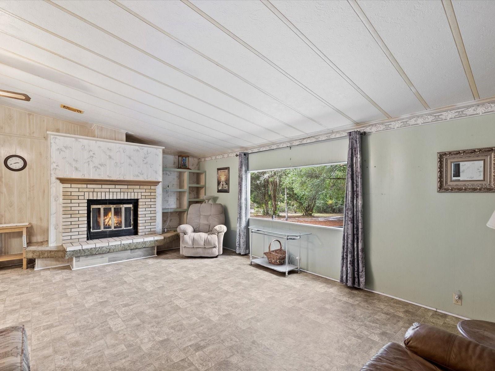 Image 7 of 46 For 17718 Rockledge Avenue