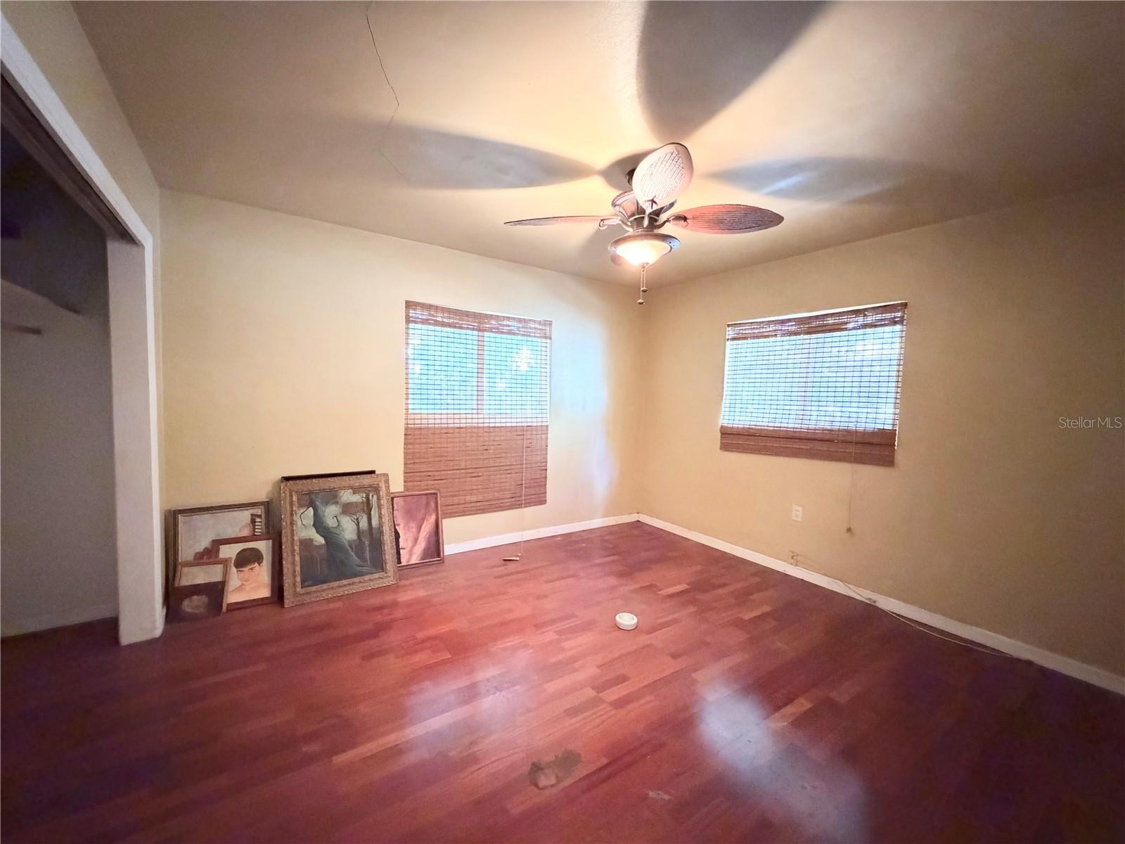 Image 8 of 18 For 1274 Robin Hood Lane