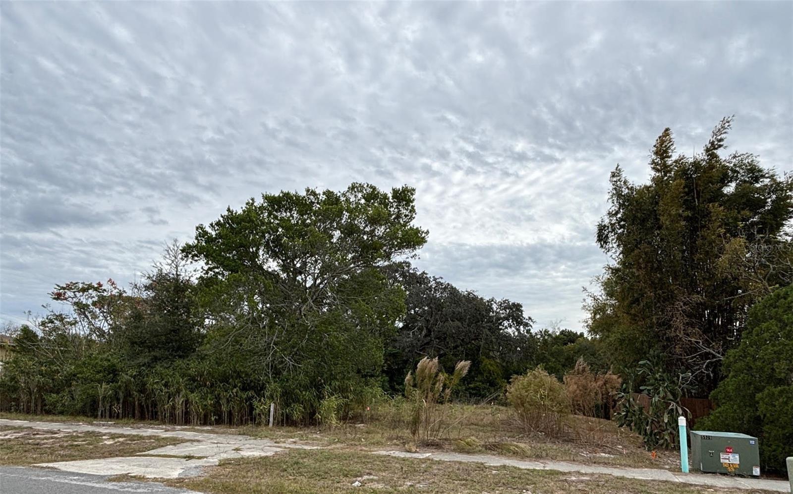 Image 5 of 9 For 6330 Kelvin Court