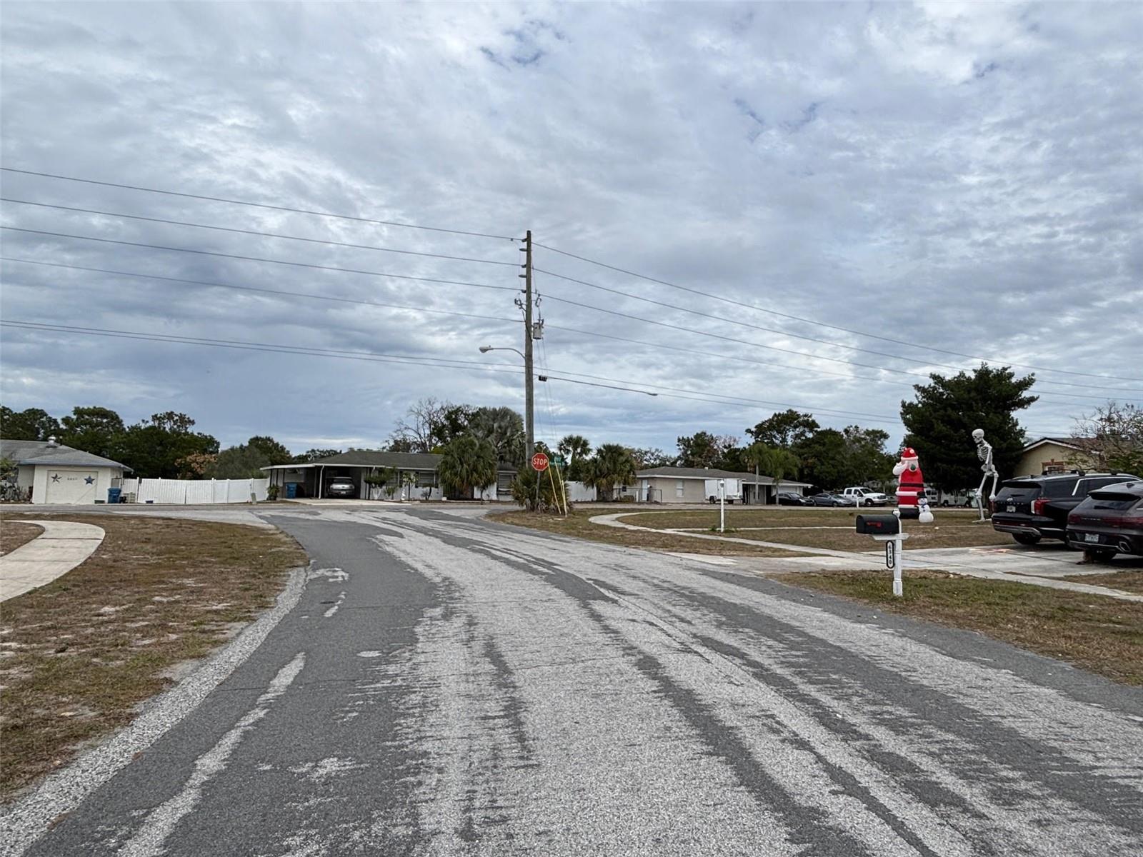 Image 7 of 9 For 6330 Kelvin Court