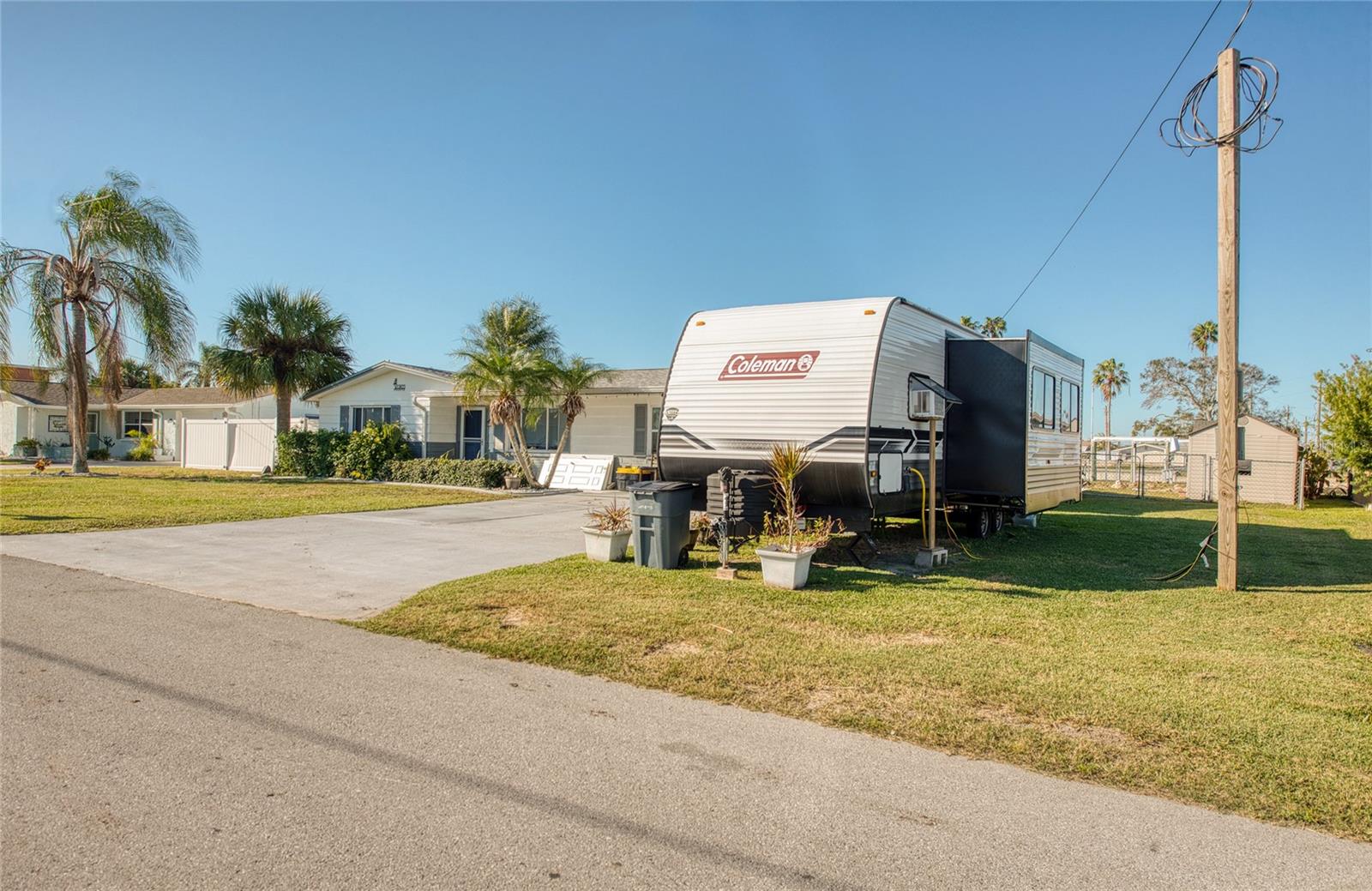 Image 15 of 42 For 13623 Evelane Drive