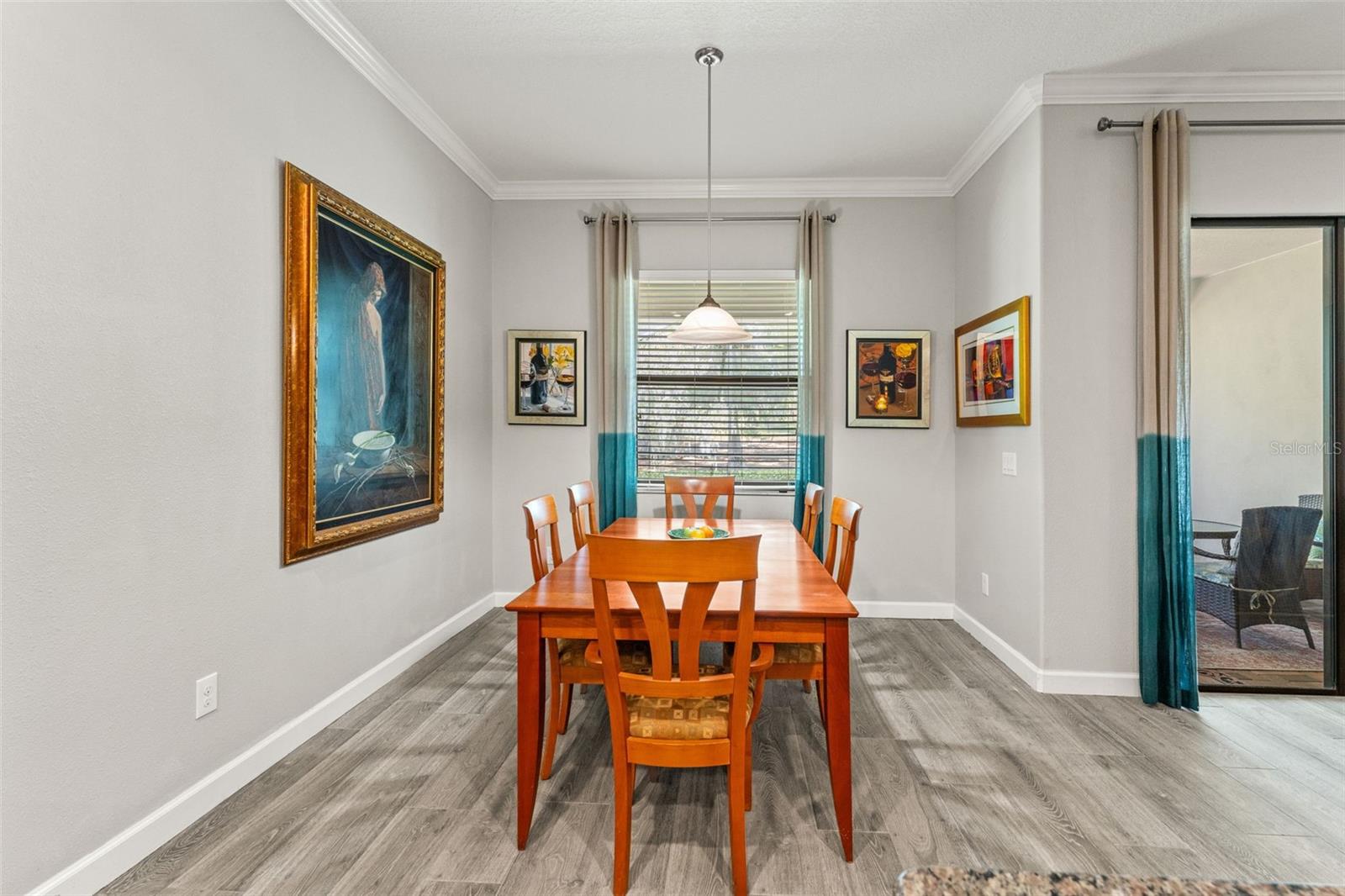 Listing photo id 15 for 4910 Southern Valley Loop