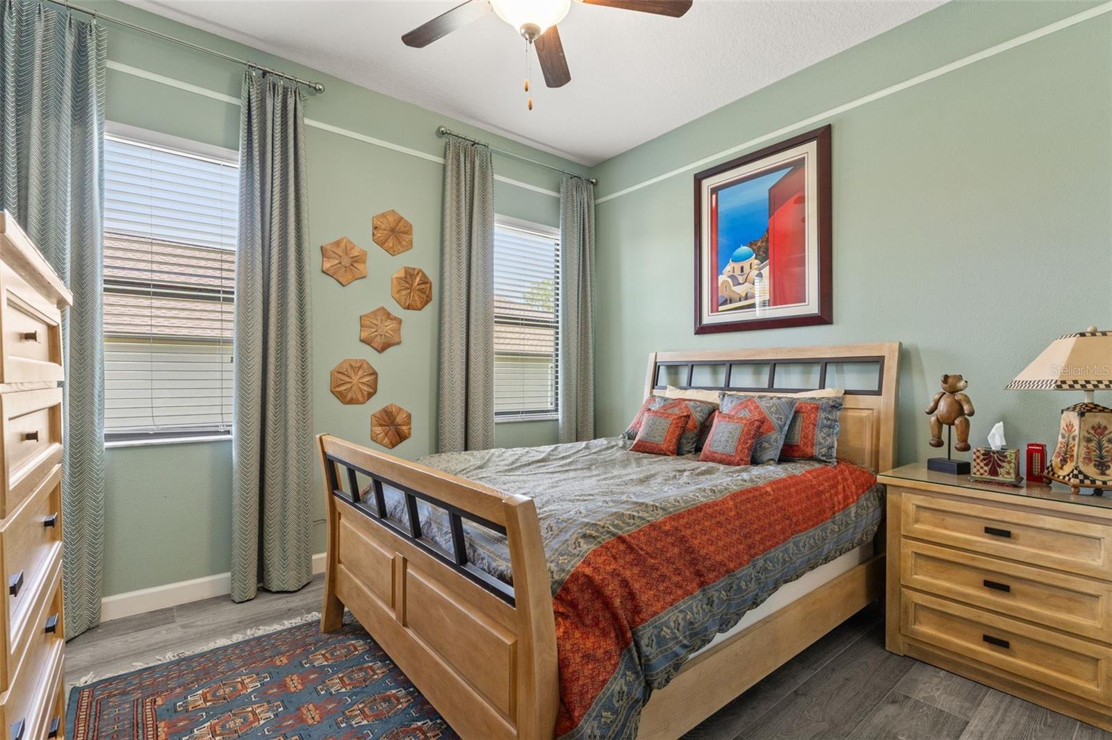 Listing photo id 28 for 4910 Southern Valley Loop