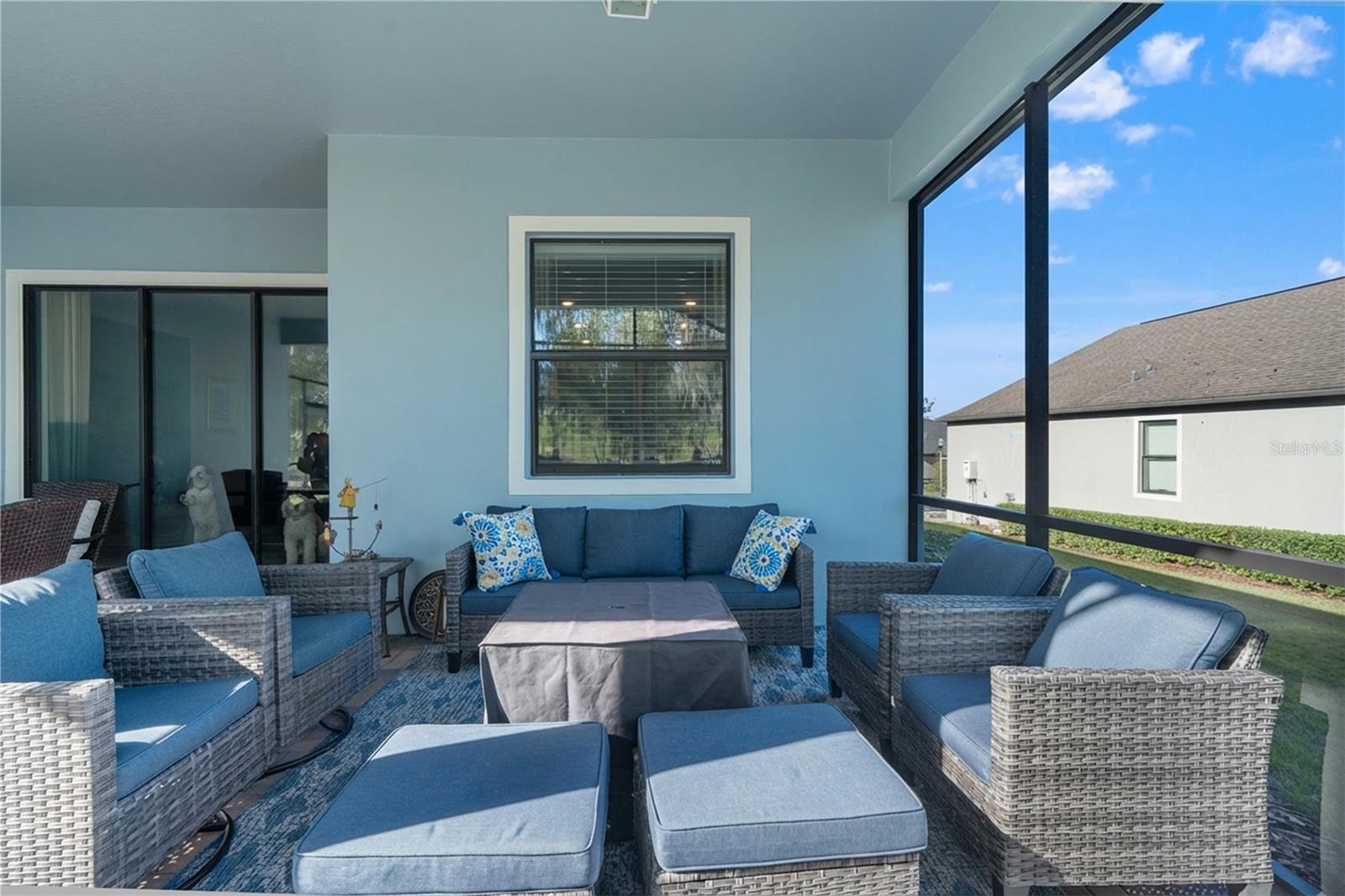 Listing photo id 34 for 4910 Southern Valley Loop