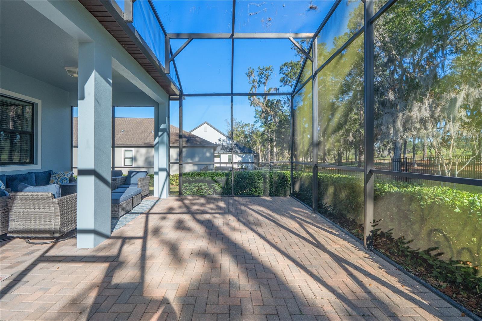 Listing photo id 38 for 4910 Southern Valley Loop