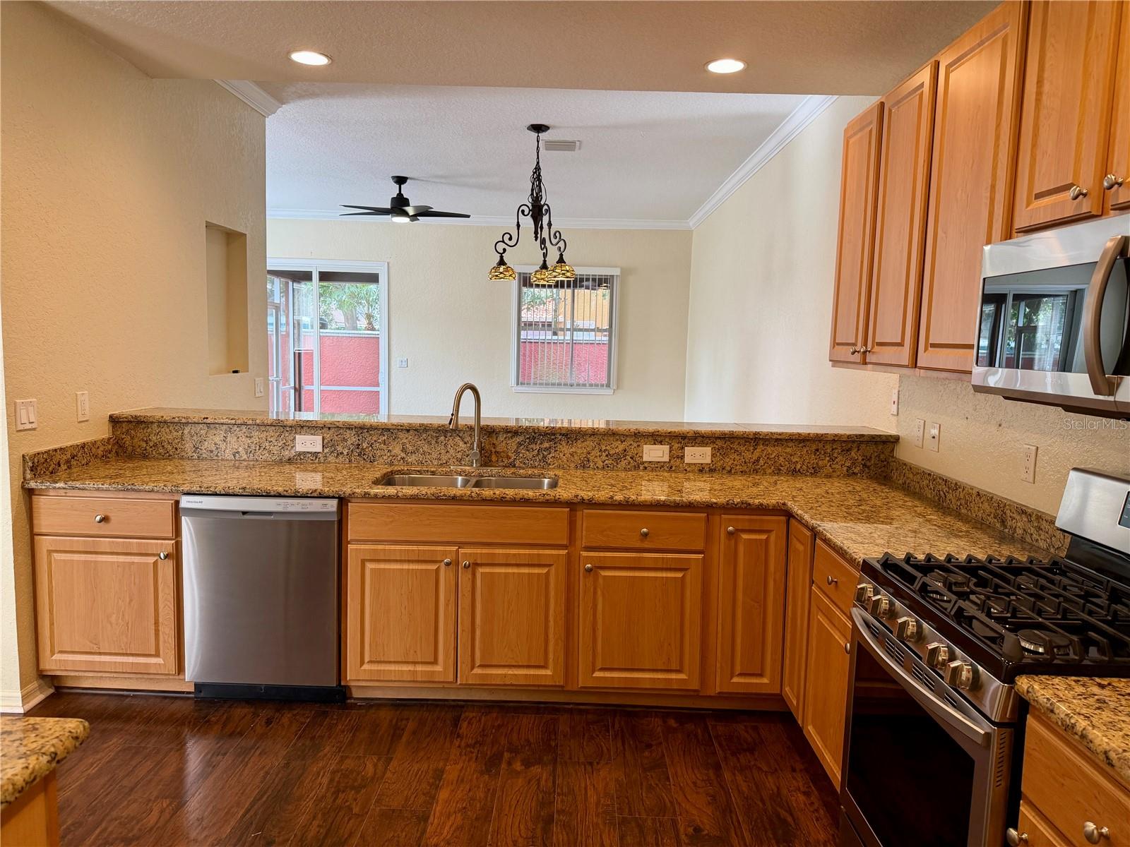 Image 3 of 24 For 2349 Max Court