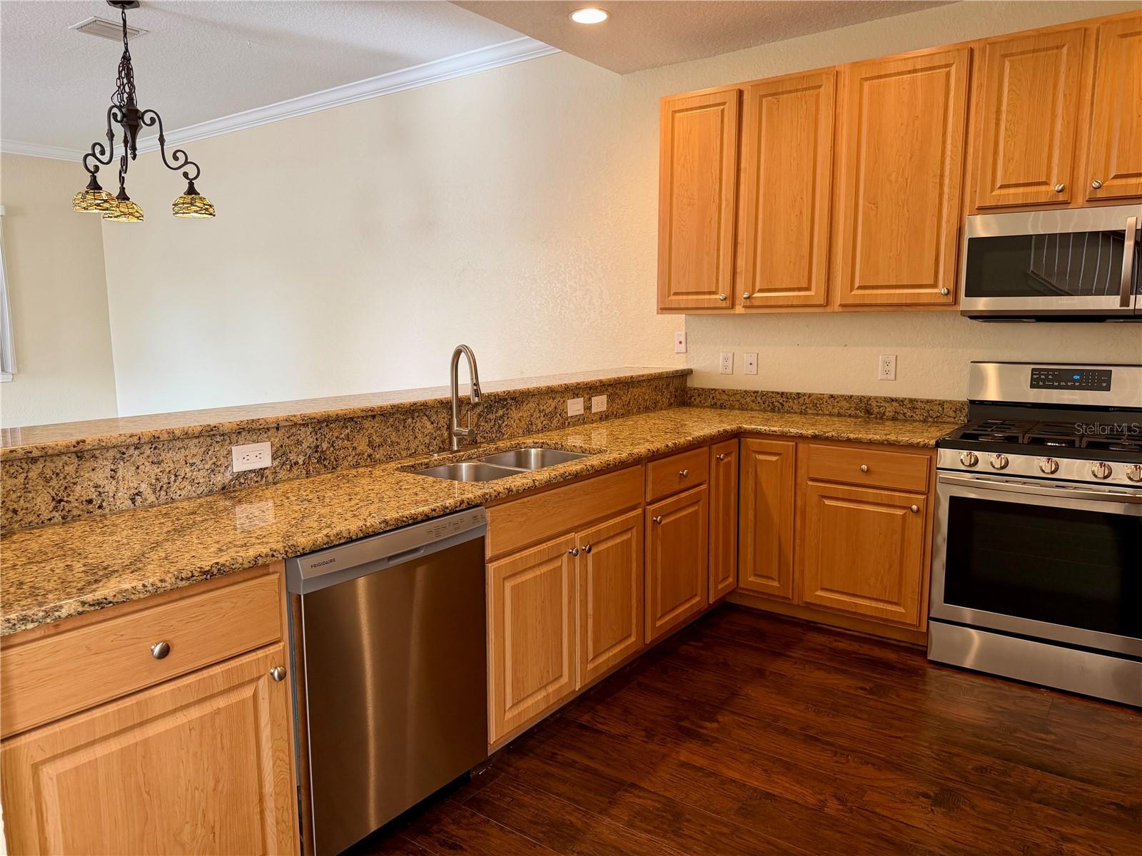 Image 7 of 24 For 2349 Max Court