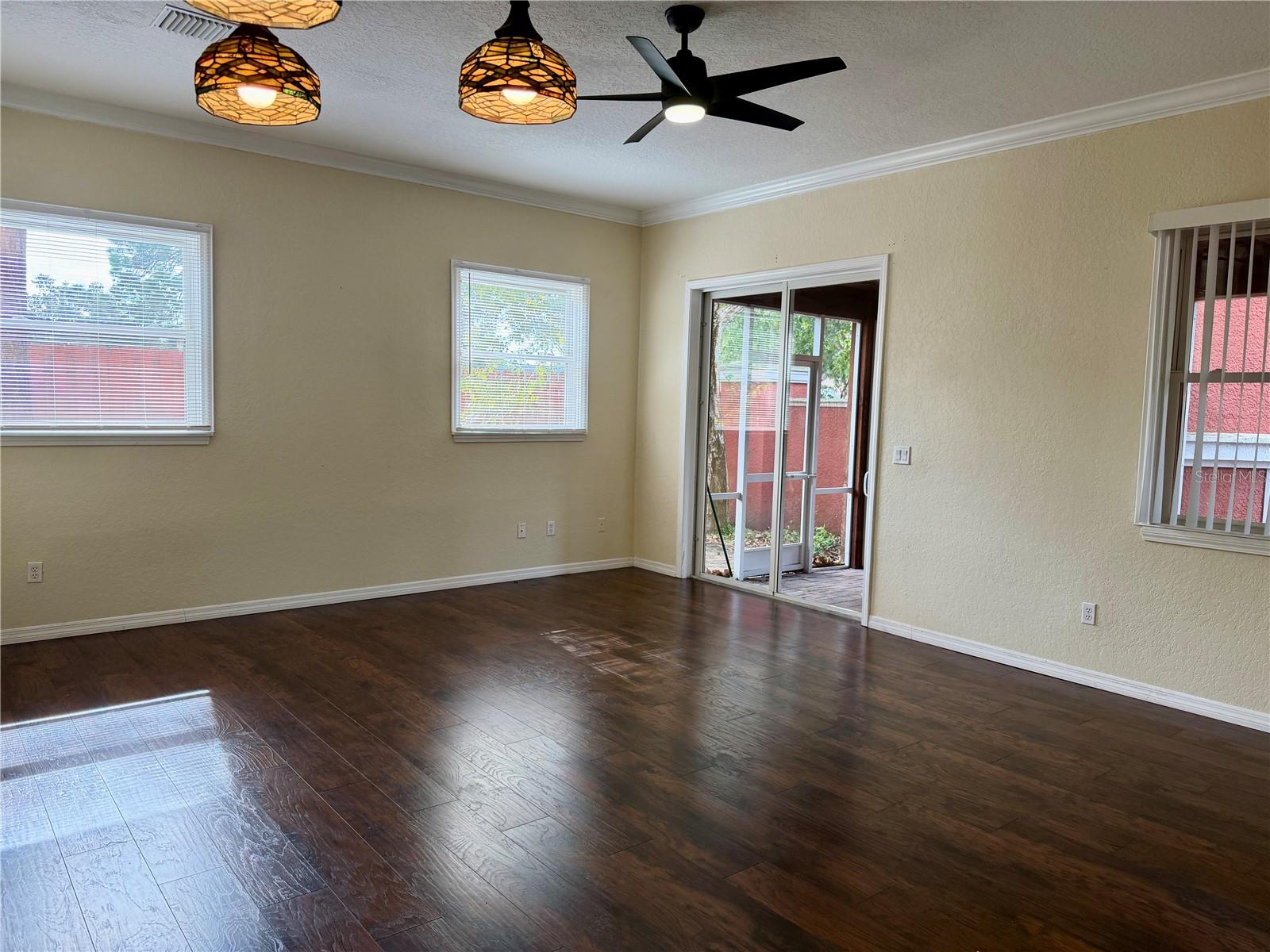 Image 9 of 24 For 2349 Max Court