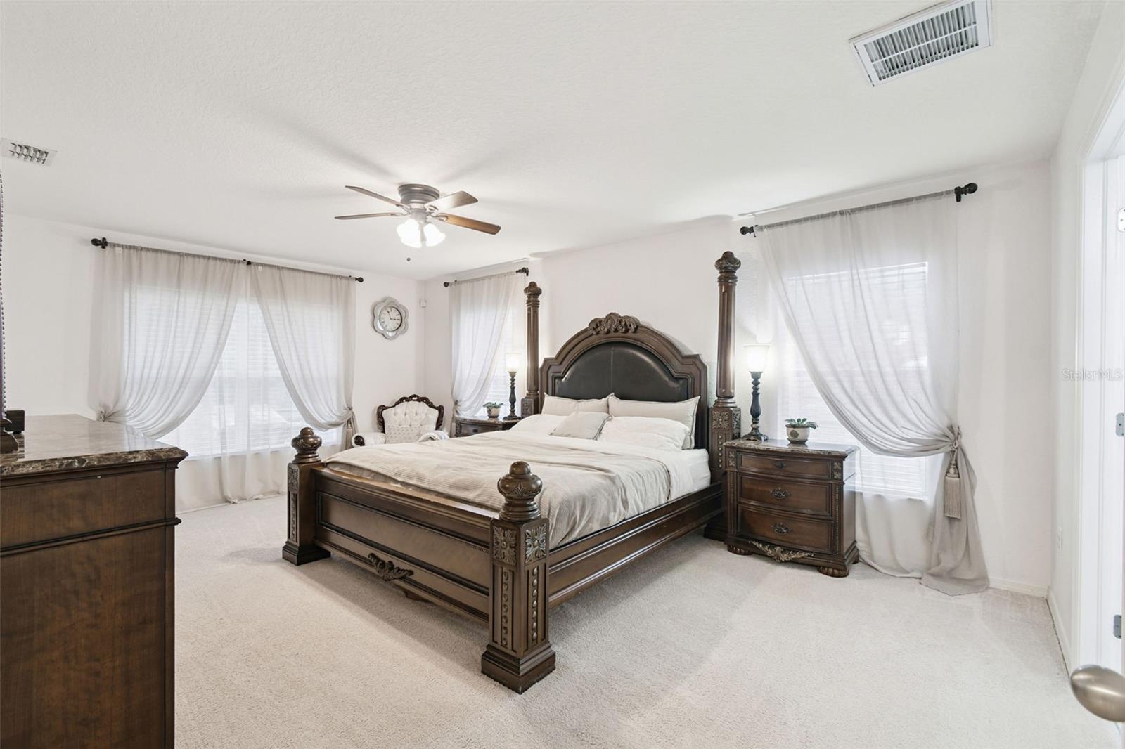 Image 15 of 33 For 270 Planter Road