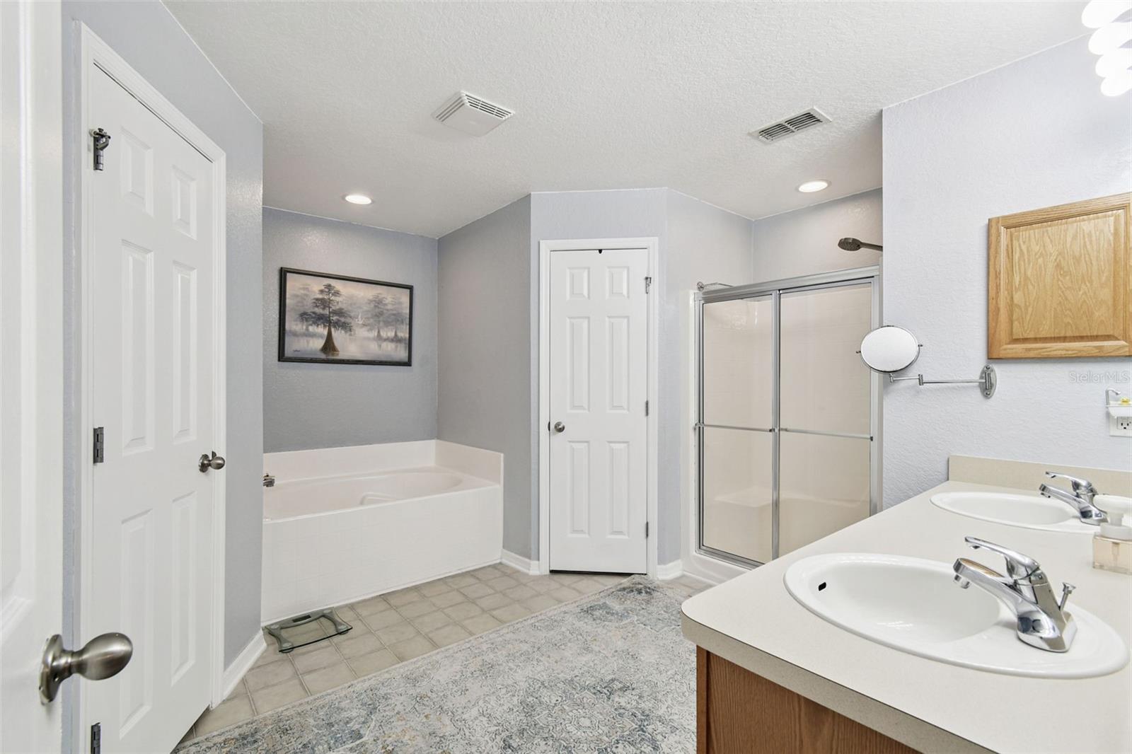 Image 17 of 33 For 270 Planter Road