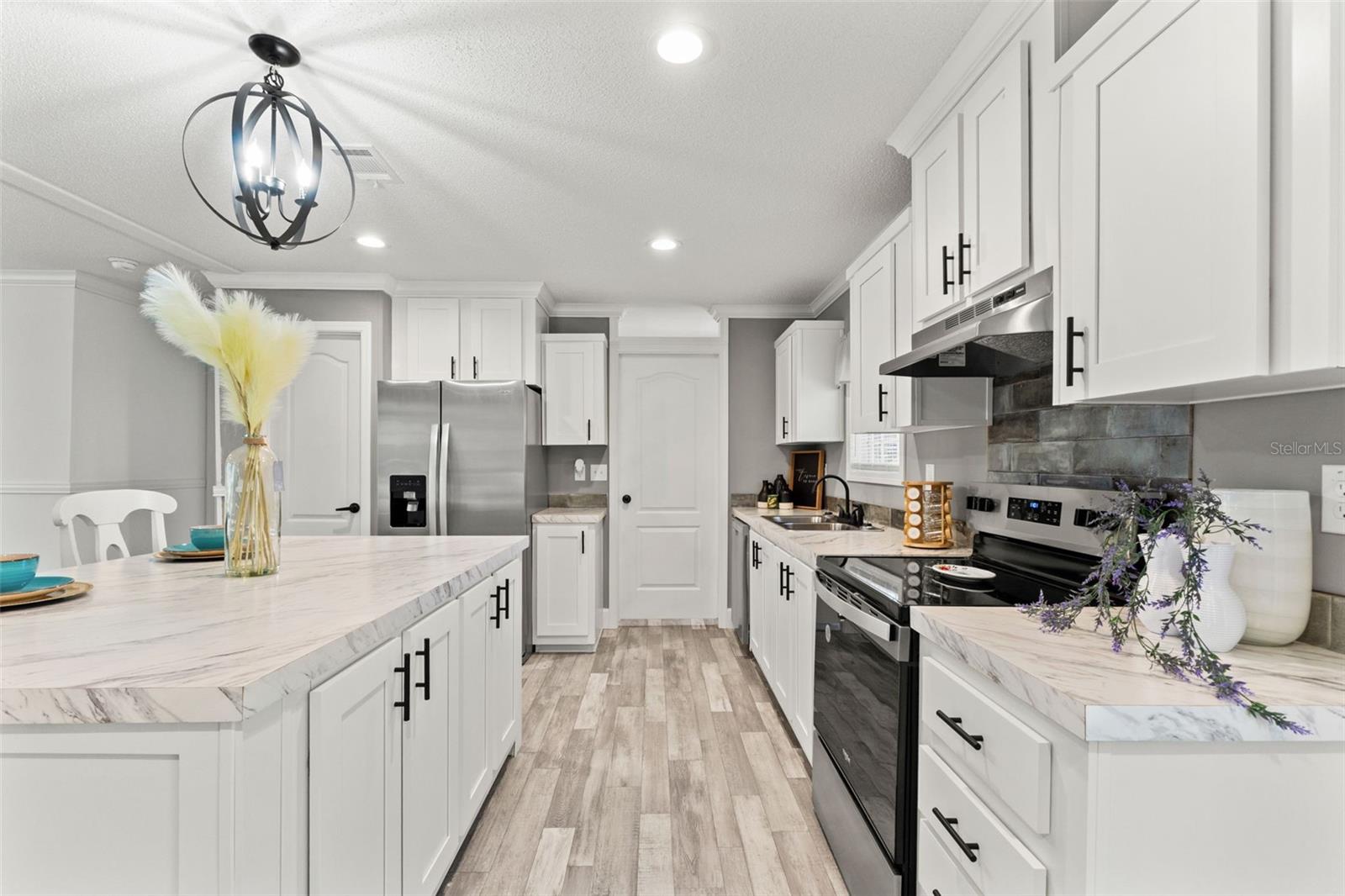 Image 25 of 60 For 14247 Hurricane Drive