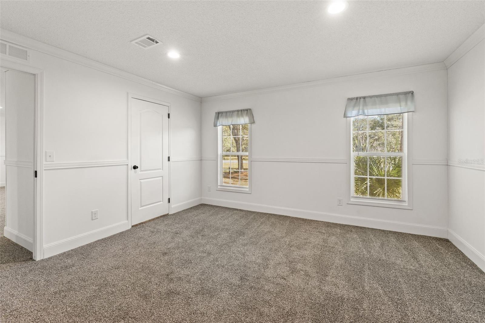 Image 33 of 60 For 14247 Hurricane Drive