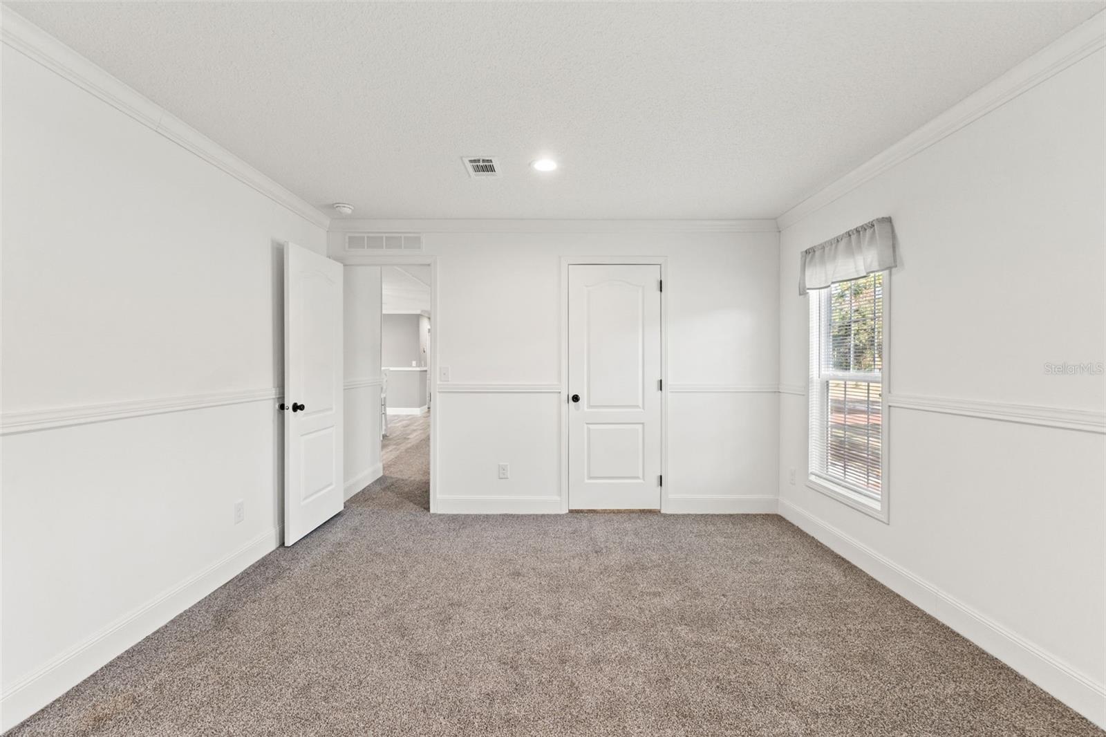 Image 35 of 60 For 14247 Hurricane Drive