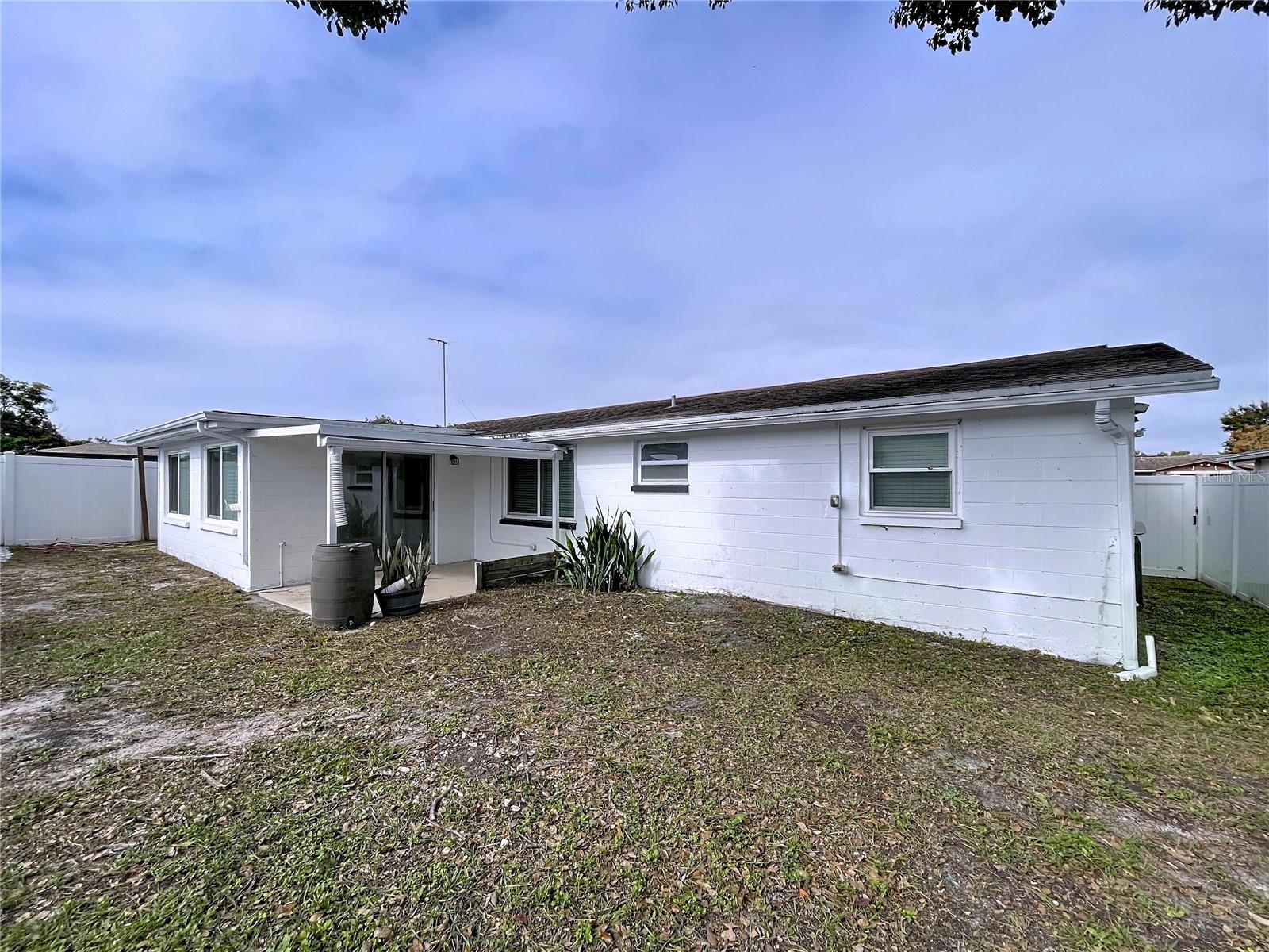 Listing photo id 36 for 6142 9th Avenue