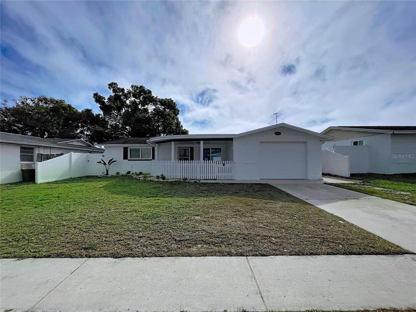 Listing photo id 45 for 6142 9th Avenue