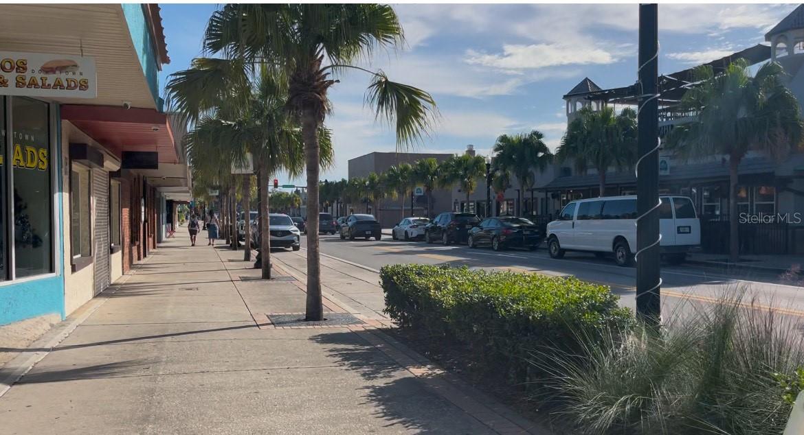 Listing photo id 54 for 6142 9th Avenue