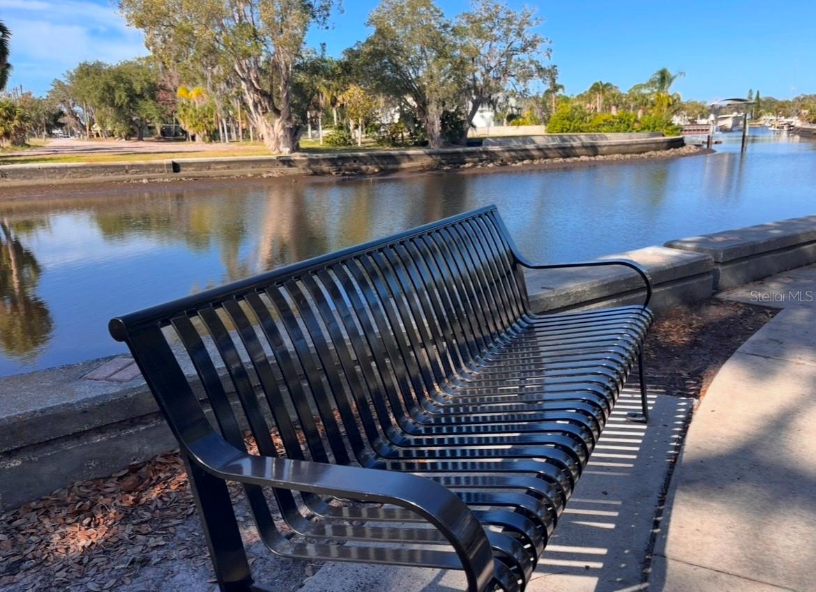 Listing photo id 56 for 6142 9th Avenue