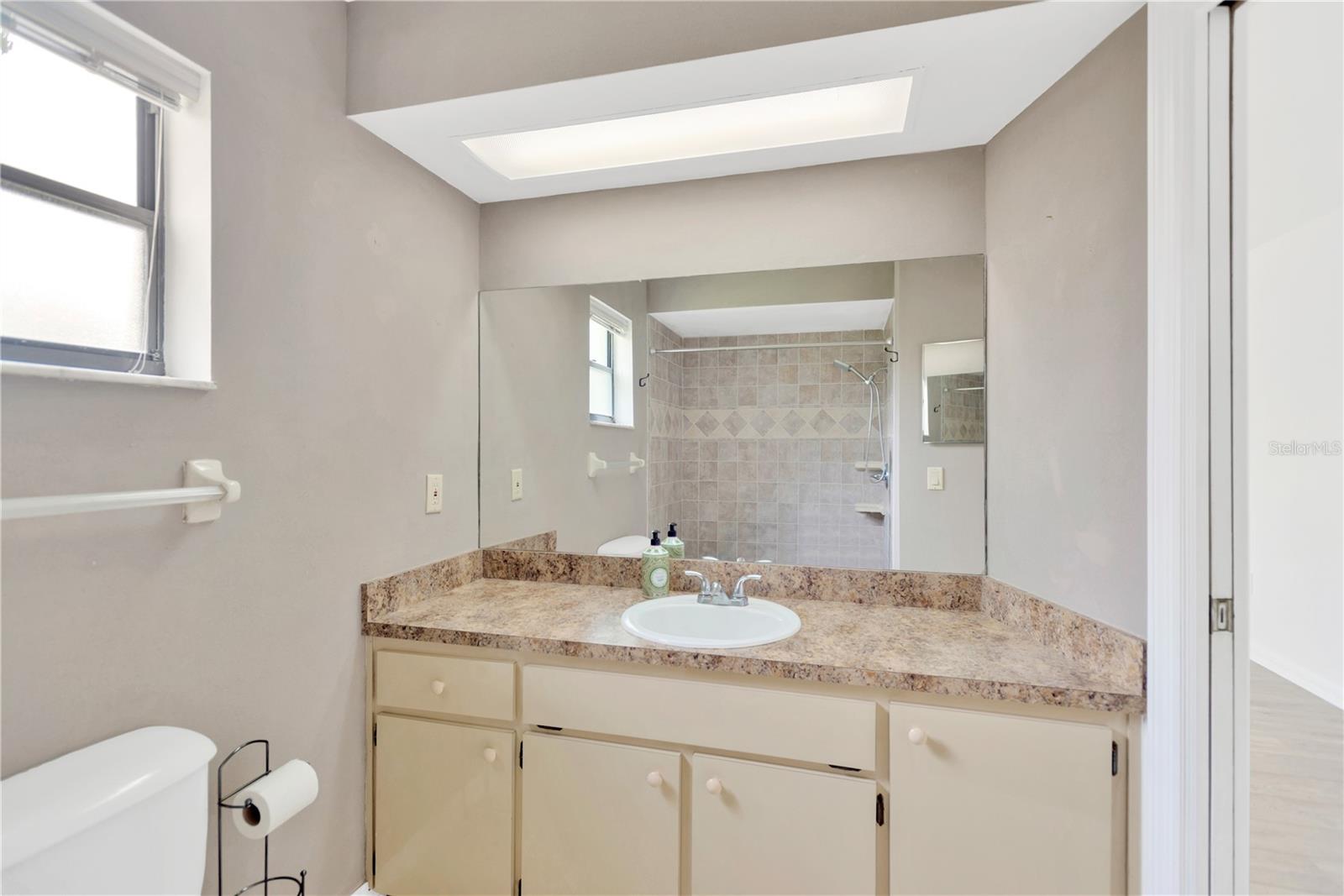 Image 10 of 19 For 5021 Bridgeport Drive