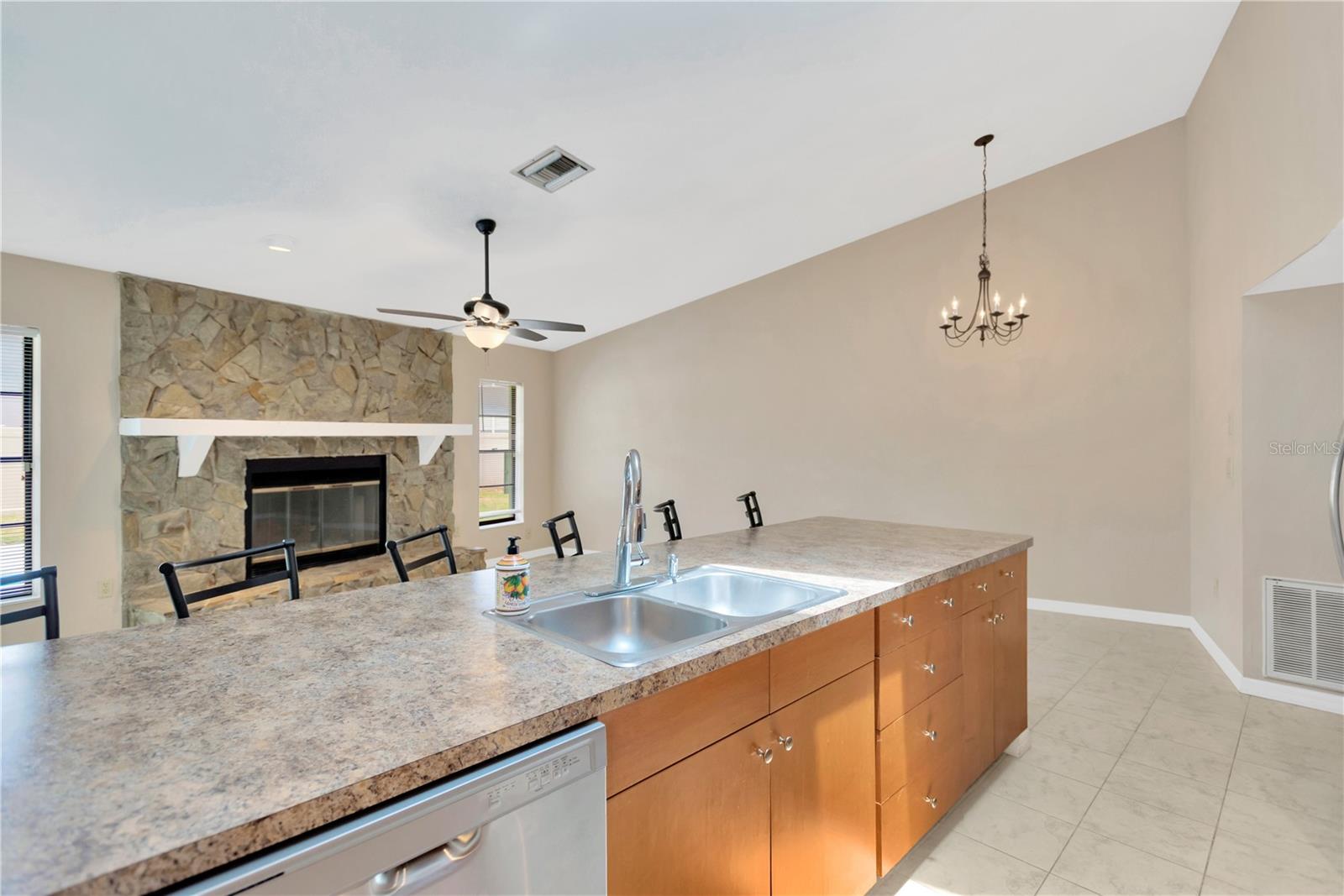 Image 12 of 19 For 5021 Bridgeport Drive