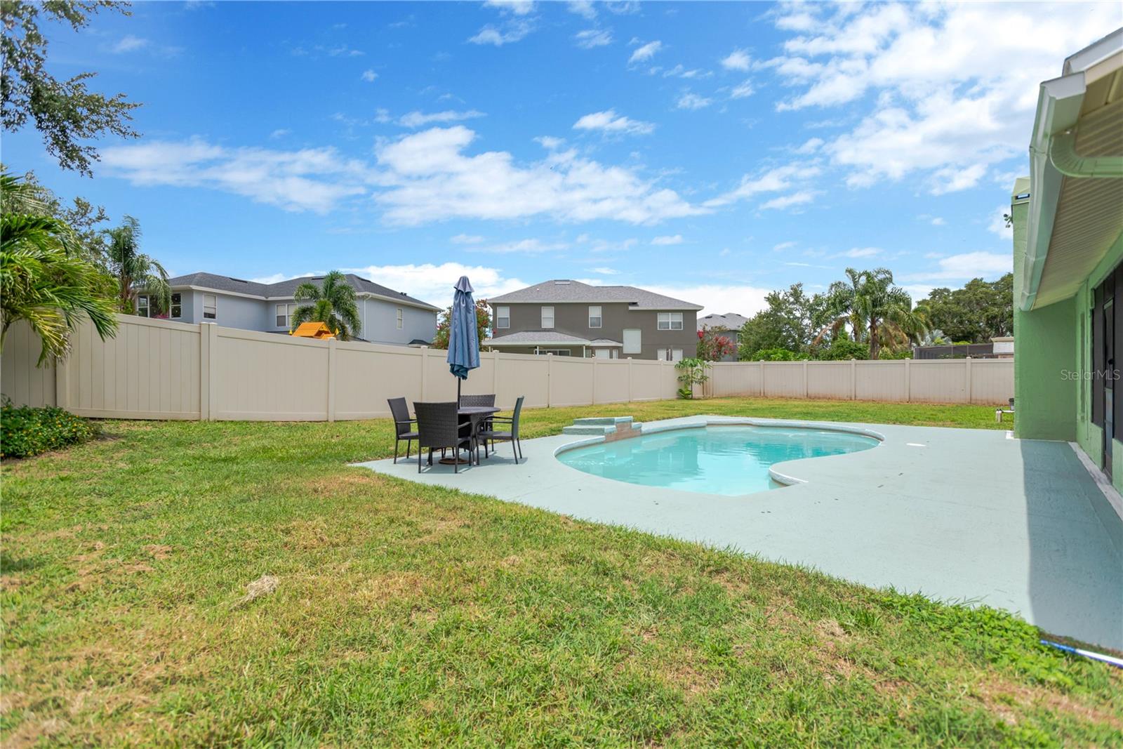 Image 4 of 19 For 5021 Bridgeport Drive