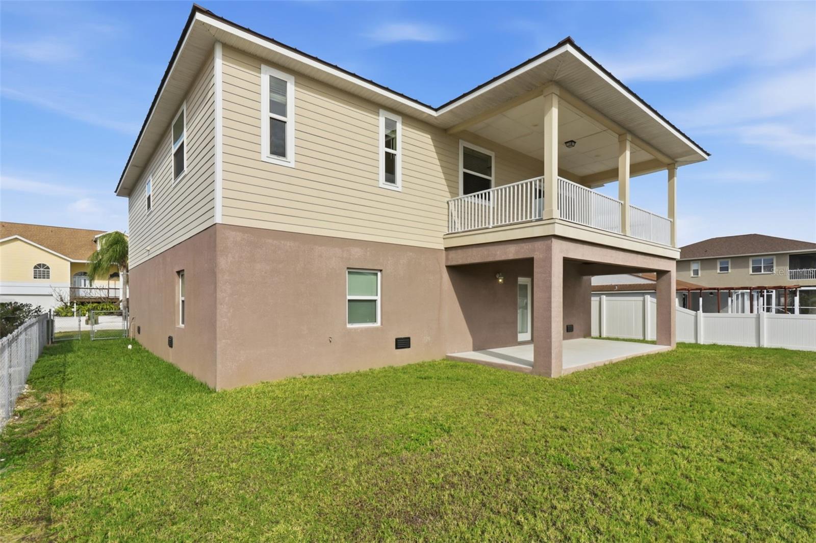 Listing photo id 28 for 7332 Islander Lane