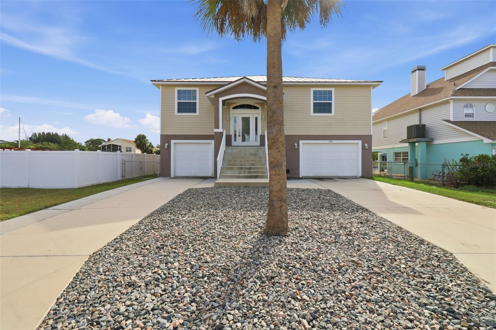 Listing photo id 31 for 7332 Islander Lane