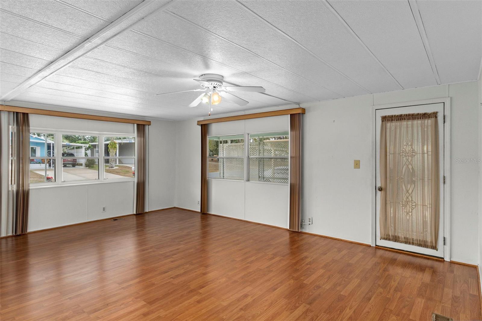 Image 14 of 49 For 12045 Formosa Street