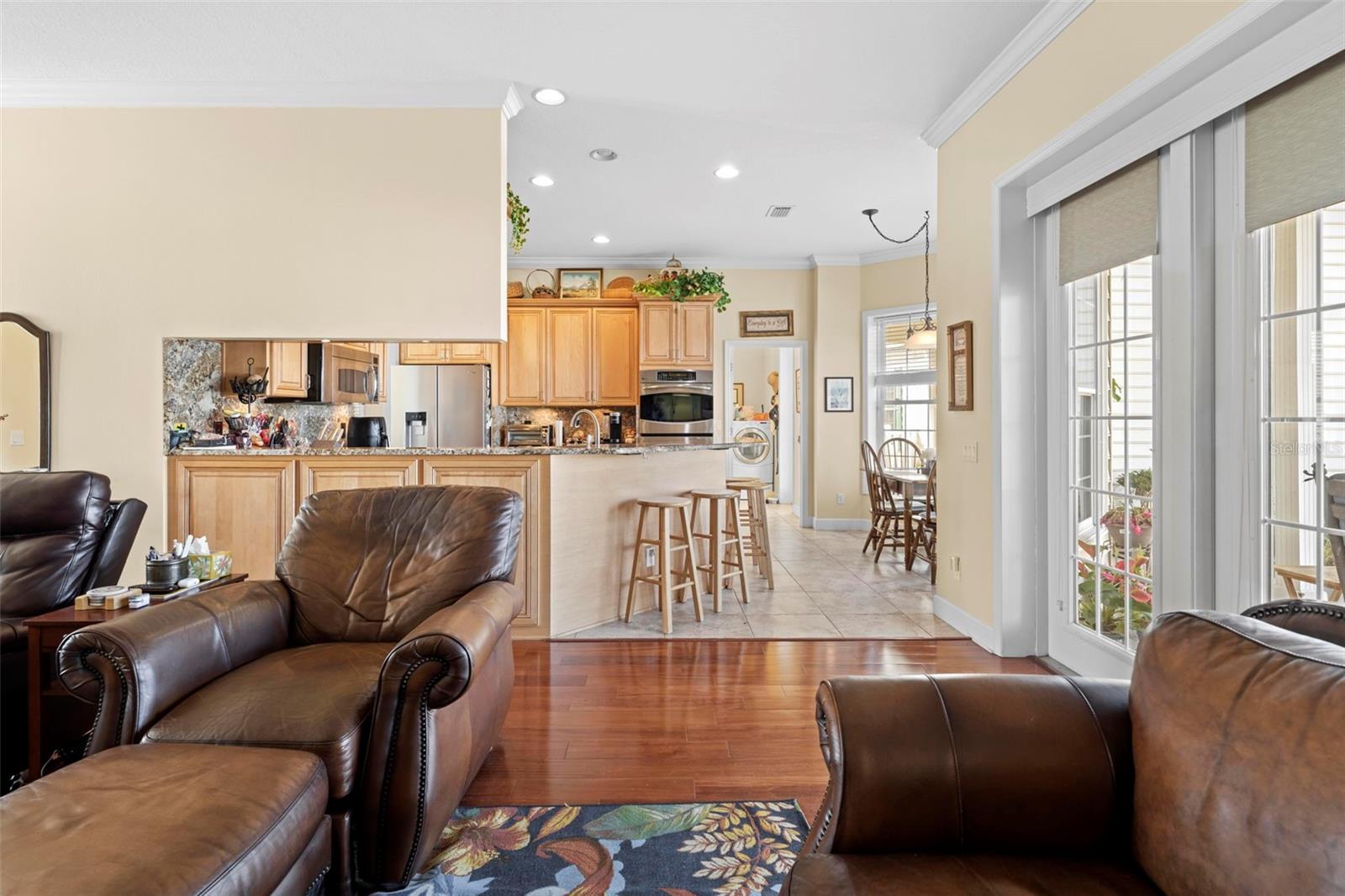 Listing photo id 11 for 5425 Glorious Trail