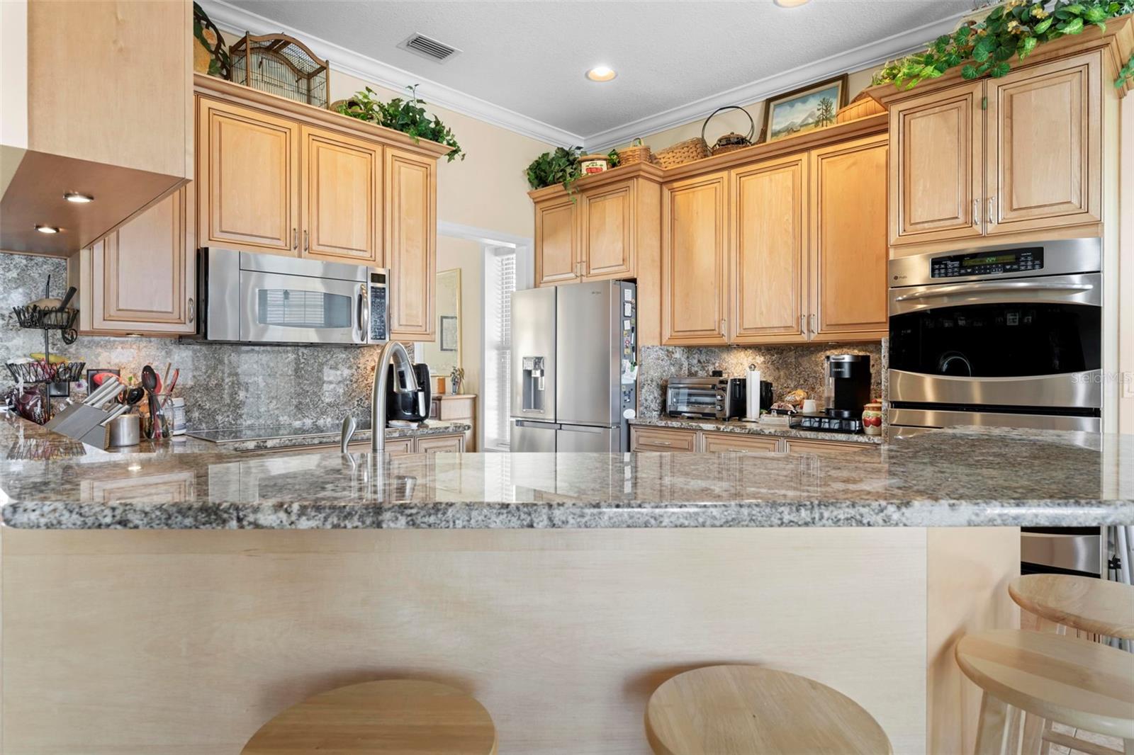 Listing photo id 13 for 5425 Glorious Trail