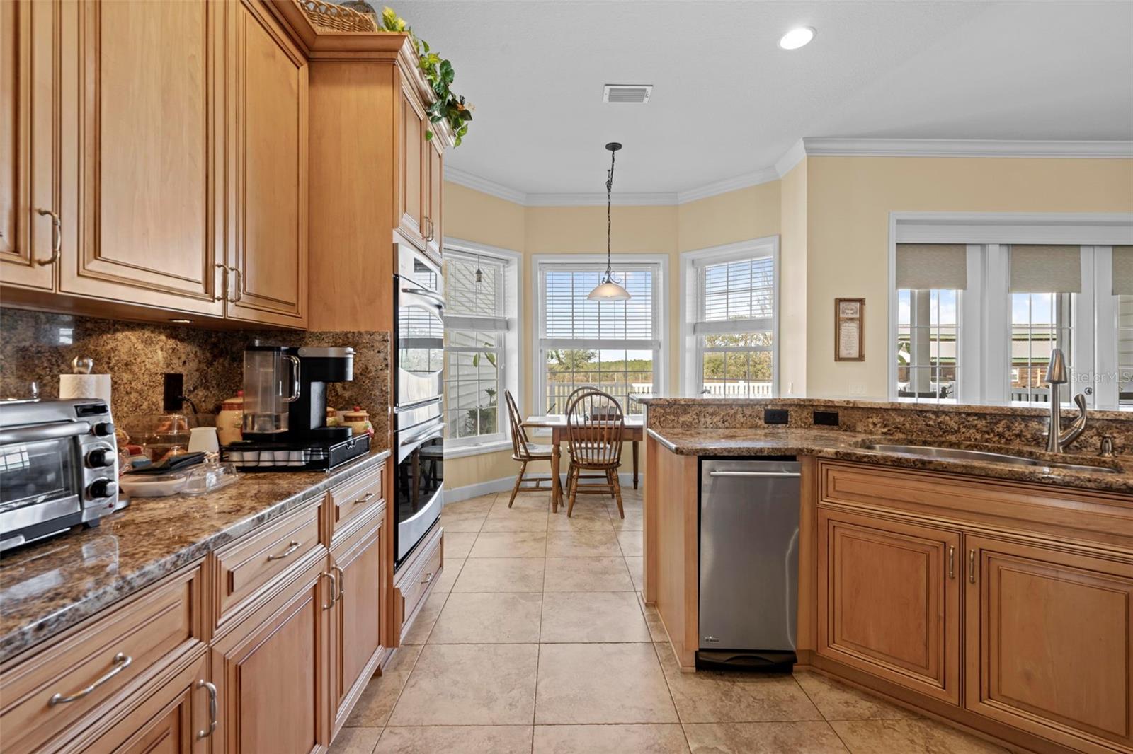 Listing photo id 18 for 5425 Glorious Trail