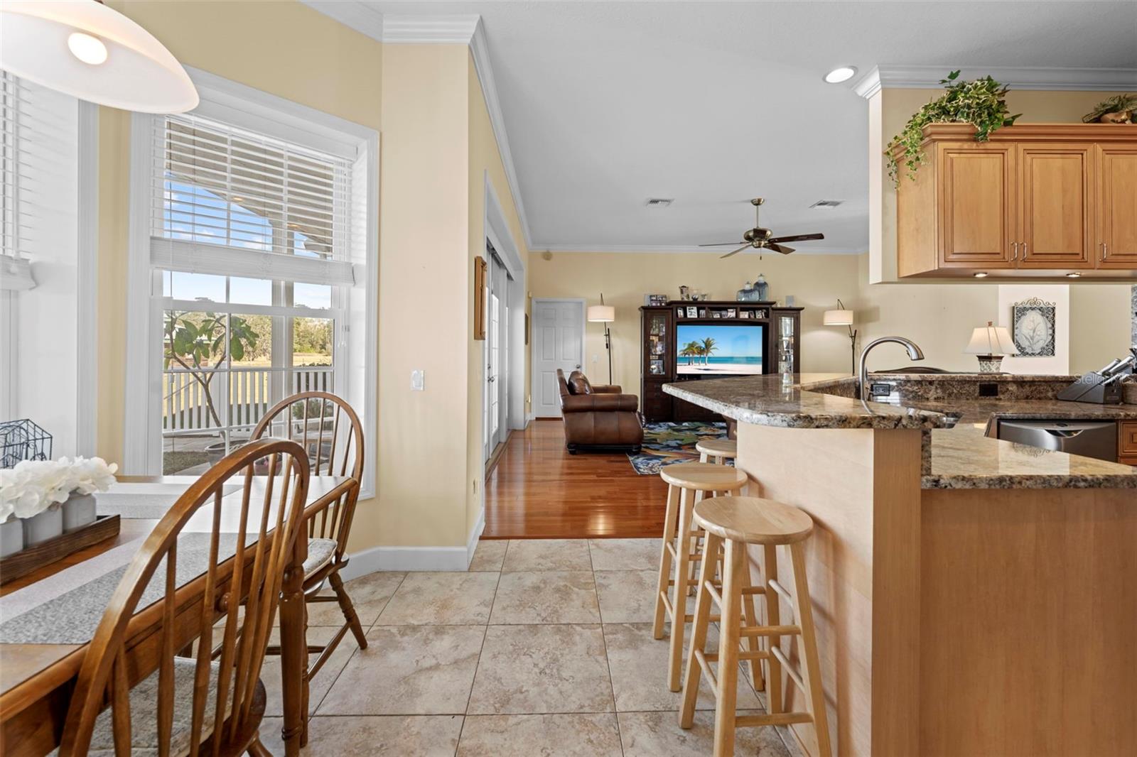 Listing photo id 19 for 5425 Glorious Trail