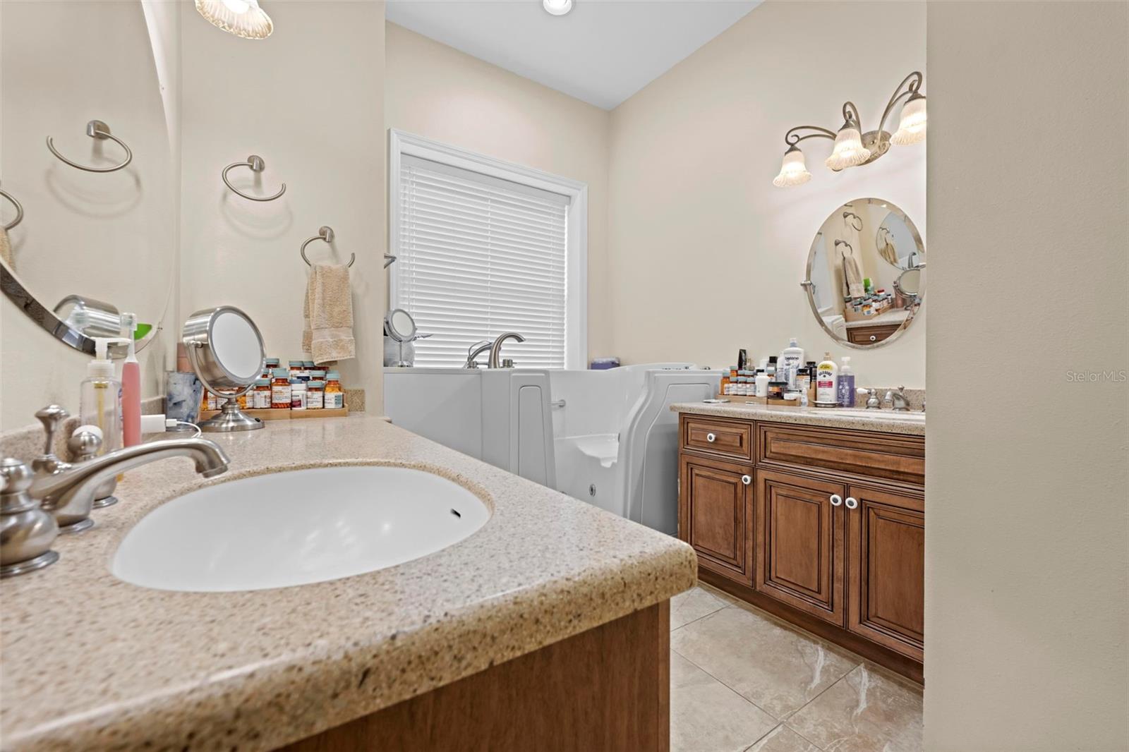 Listing photo id 29 for 5425 Glorious Trail